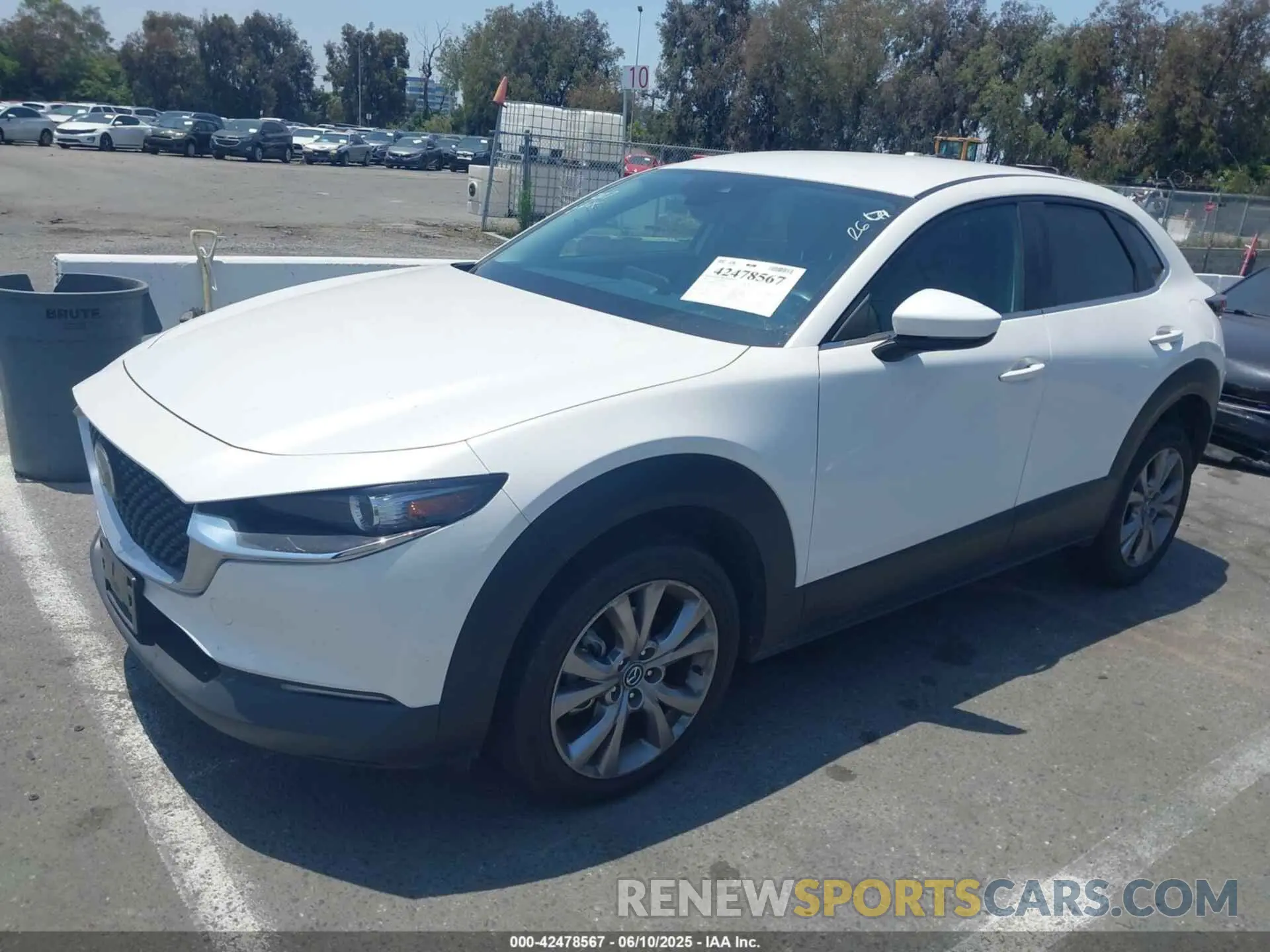 2 Photograph of a damaged car 3MVDMBCL7LM130106 MAZDA CX-30 2020