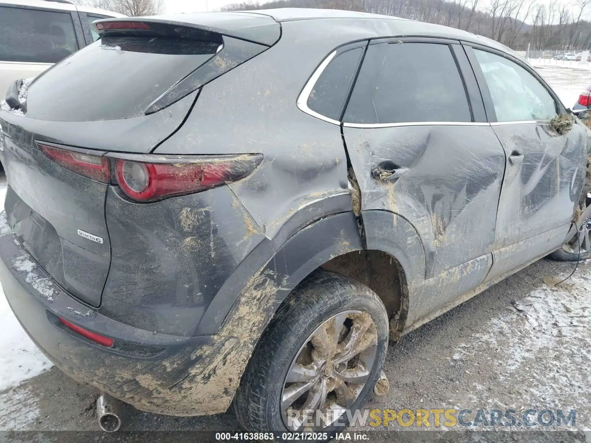 14 Photograph of a damaged car 3MVDMBCLXLM108553 MAZDA CX-30 2020