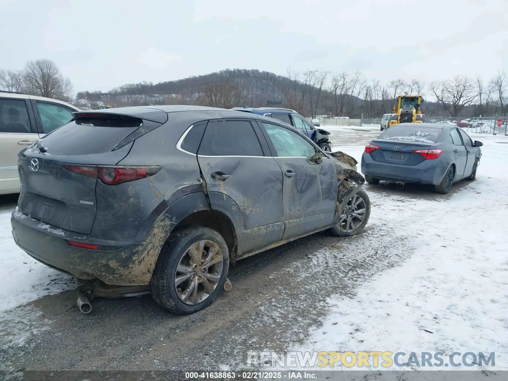 4 Photograph of a damaged car 3MVDMBCLXLM108553 MAZDA CX-30 2020