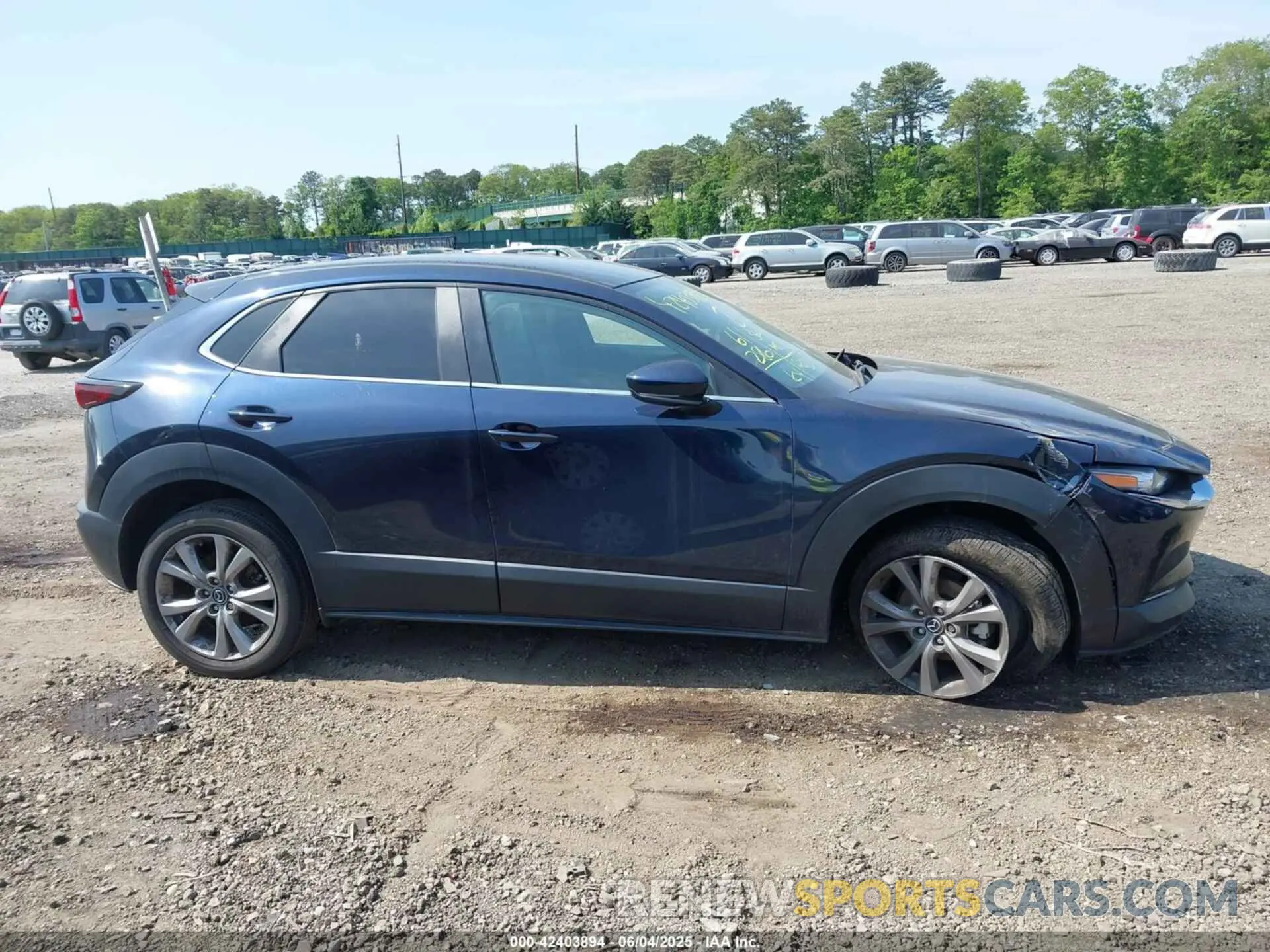 13 Photograph of a damaged car 3MVDMBDL2LM108206 MAZDA CX-30 2020