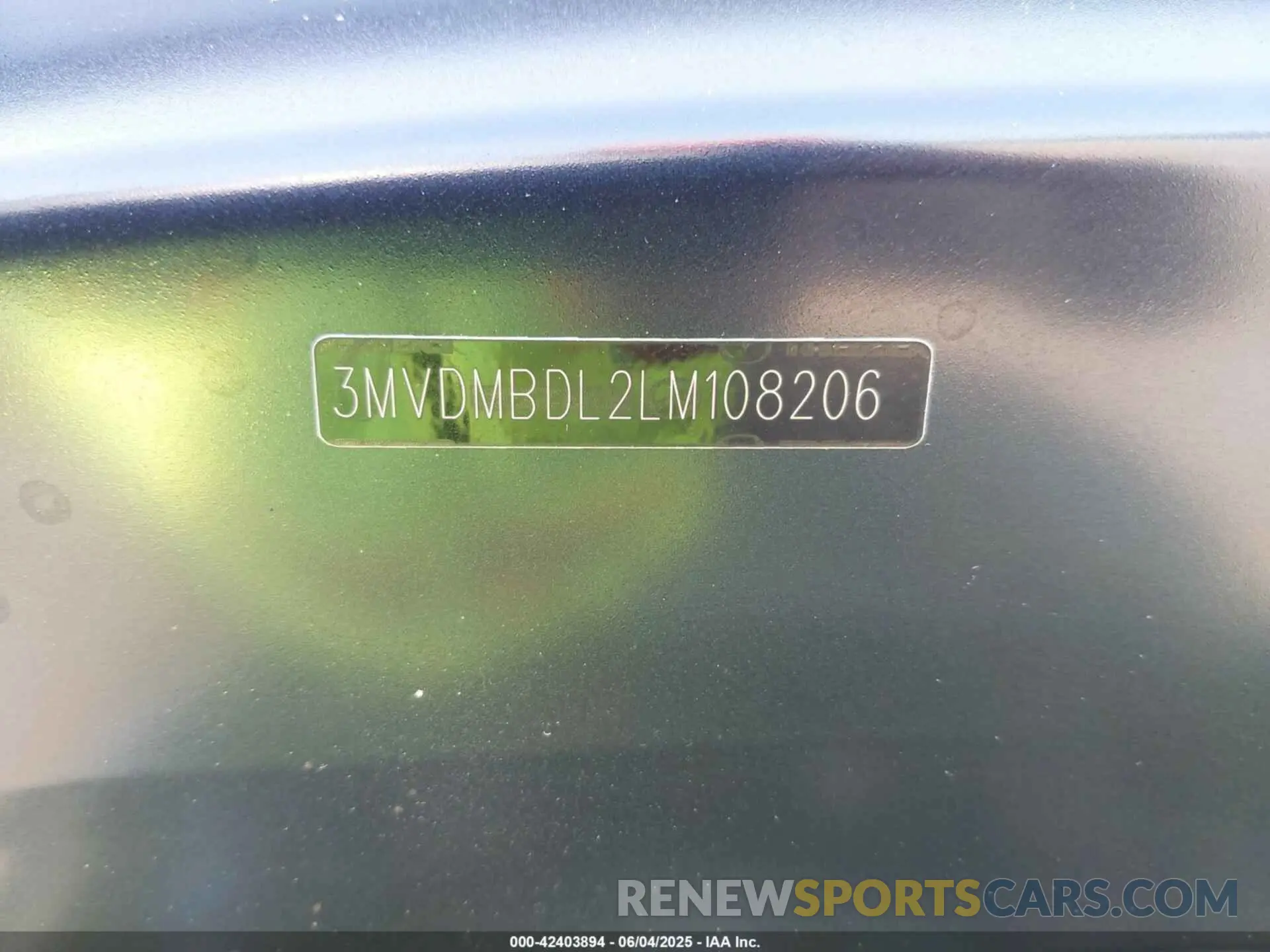 19 Photograph of a damaged car 3MVDMBDL2LM108206 MAZDA CX-30 2020