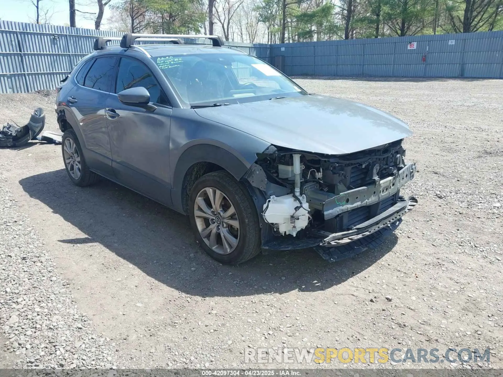 1 Photograph of a damaged car 3MVDMBEM1LM110777 MAZDA CX-30 2020