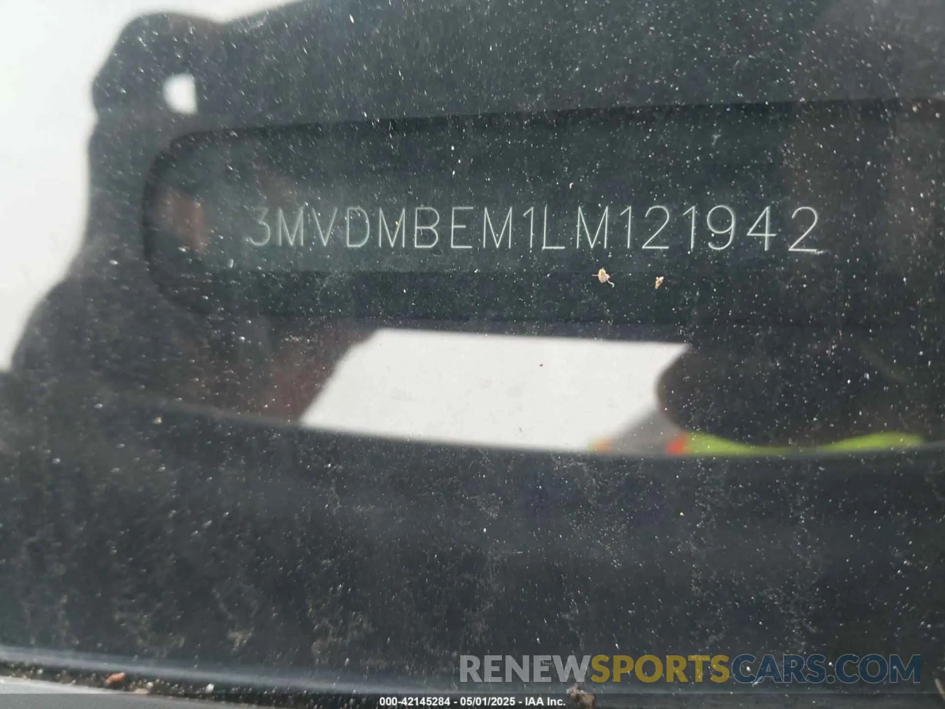 9 Photograph of a damaged car 3MVDMBEM1LM121942 MAZDA CX-30 2020