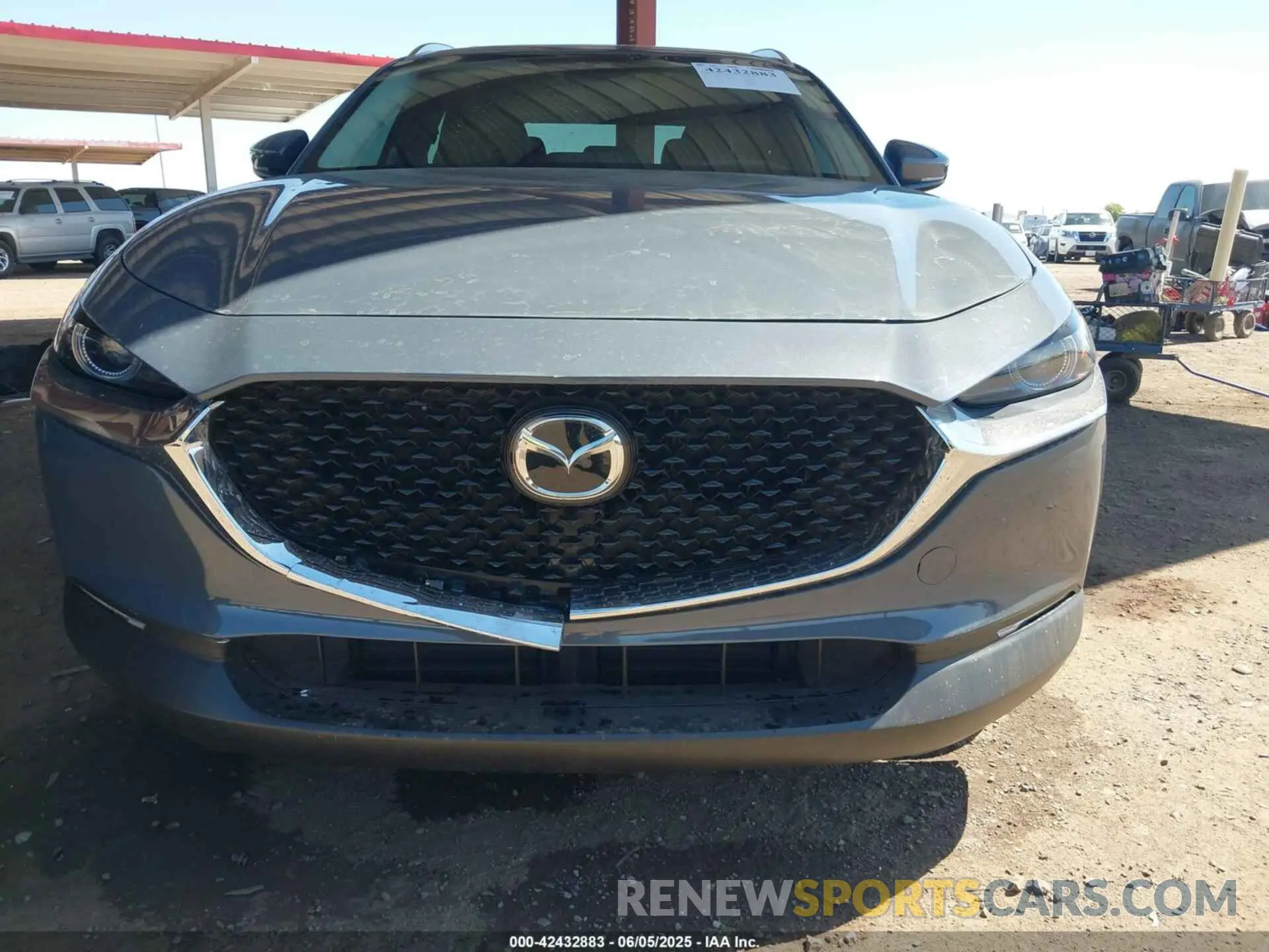 12 Photograph of a damaged car 3MVDMBEM5LM139909 MAZDA CX-30 2020