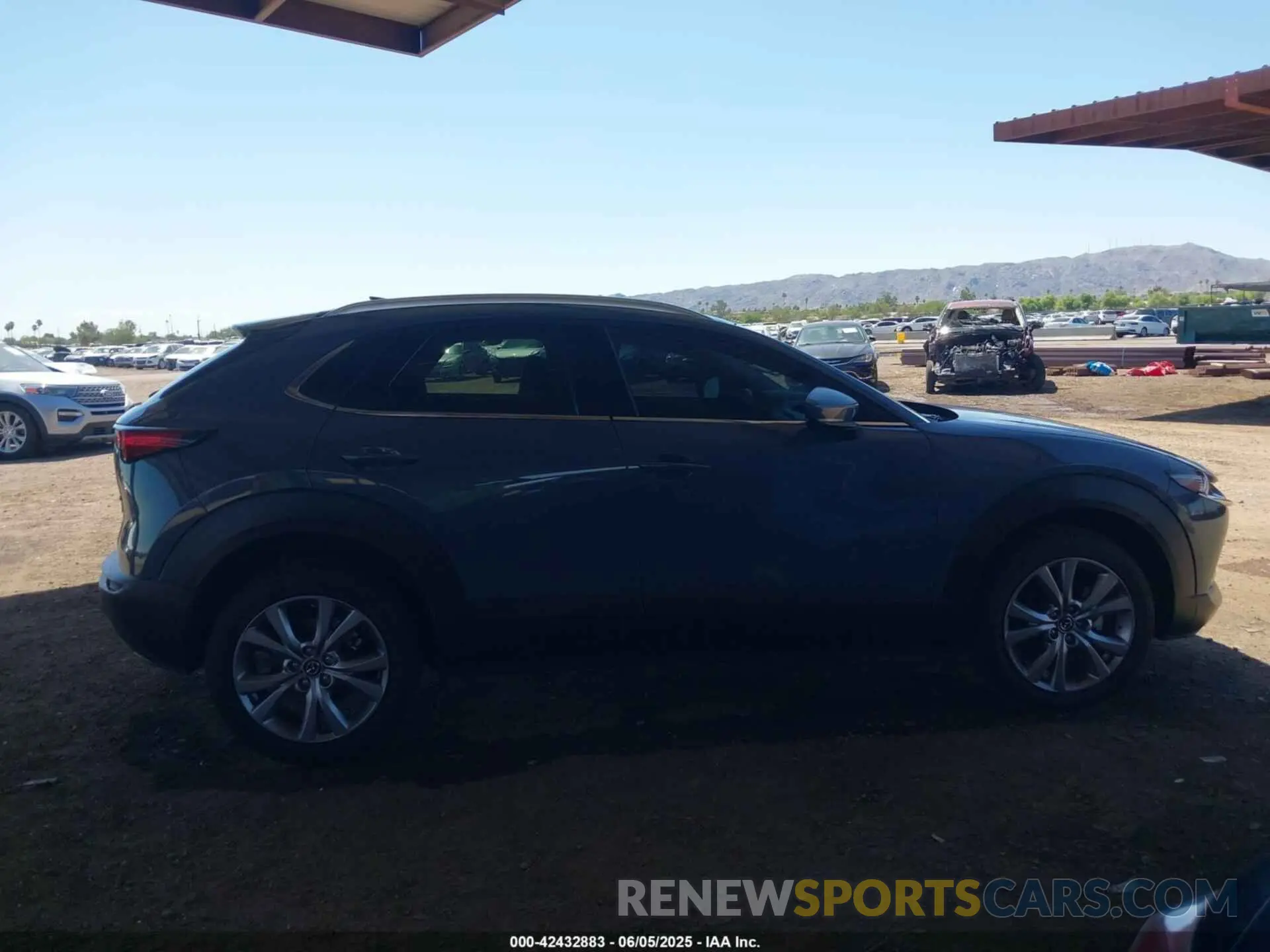 13 Photograph of a damaged car 3MVDMBEM5LM139909 MAZDA CX-30 2020