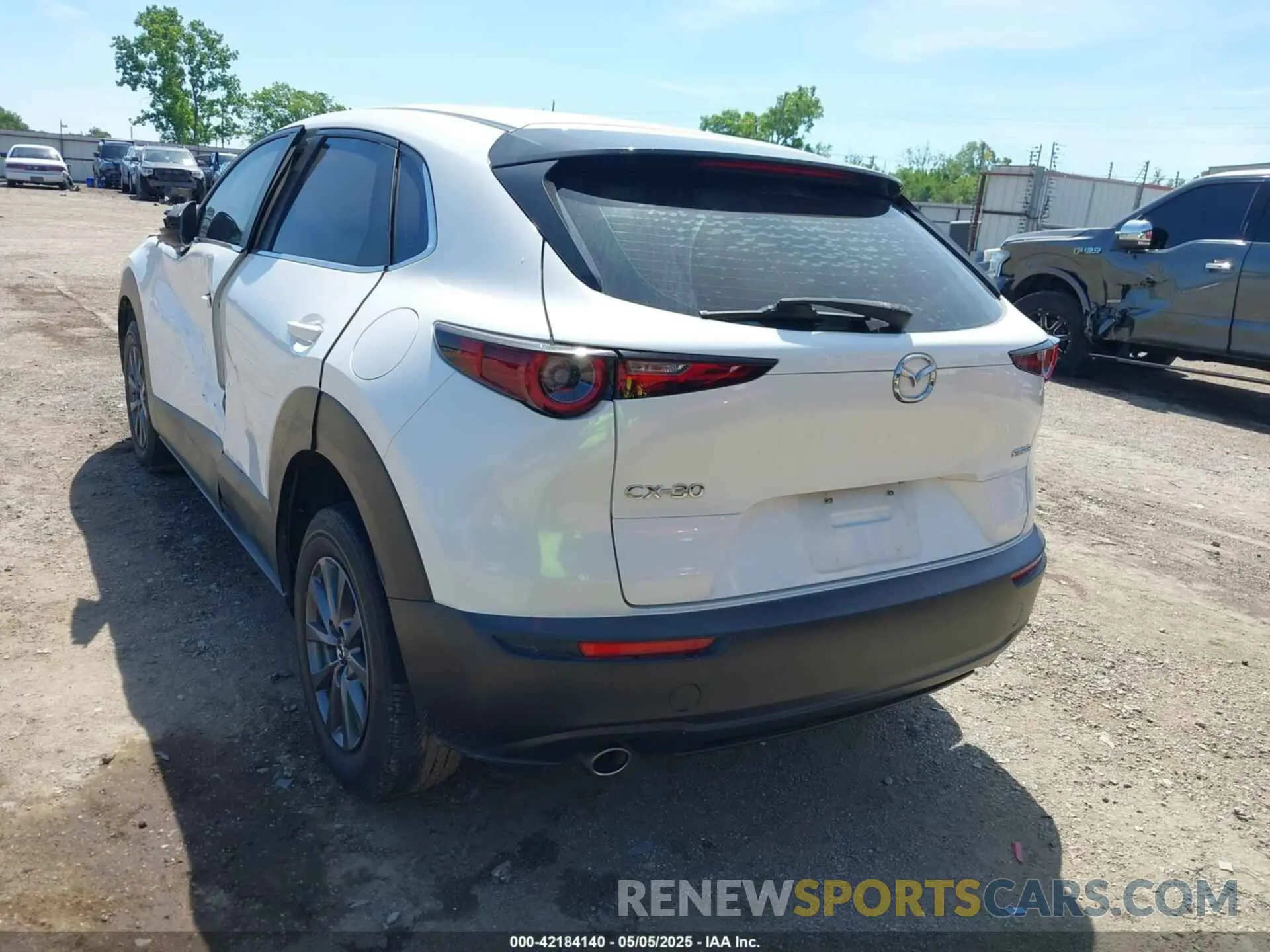 3 Photograph of a damaged car 3MVDMAAL1MM214954 MAZDA CX-30 2021