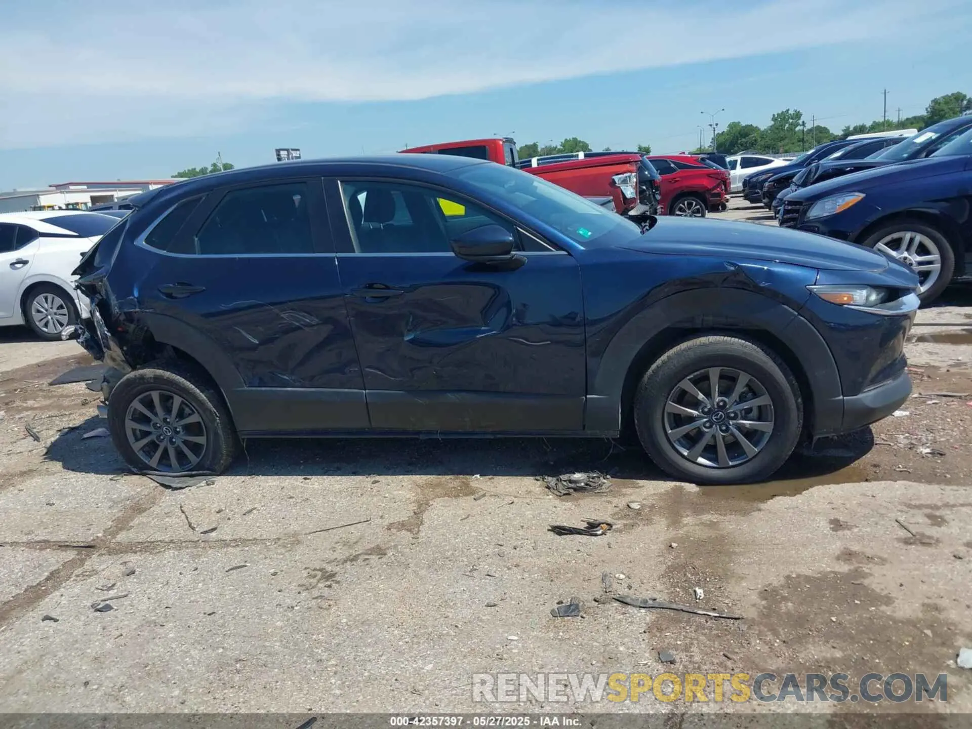 13 Photograph of a damaged car 3MVDMAAL2MM252953 MAZDA CX-30 2021