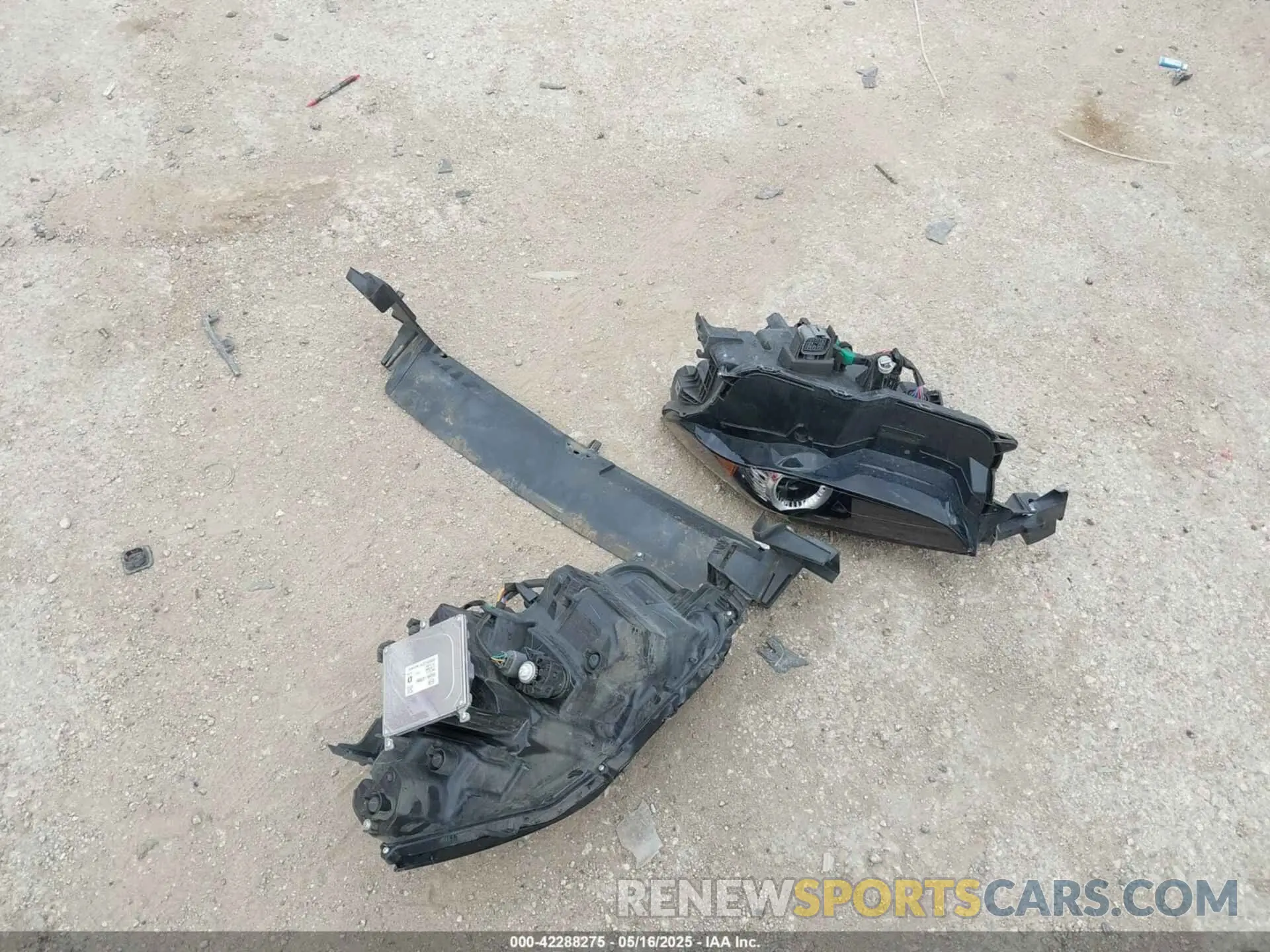 12 Photograph of a damaged car 3MVDMAAL4MM302042 MAZDA CX-30 2021