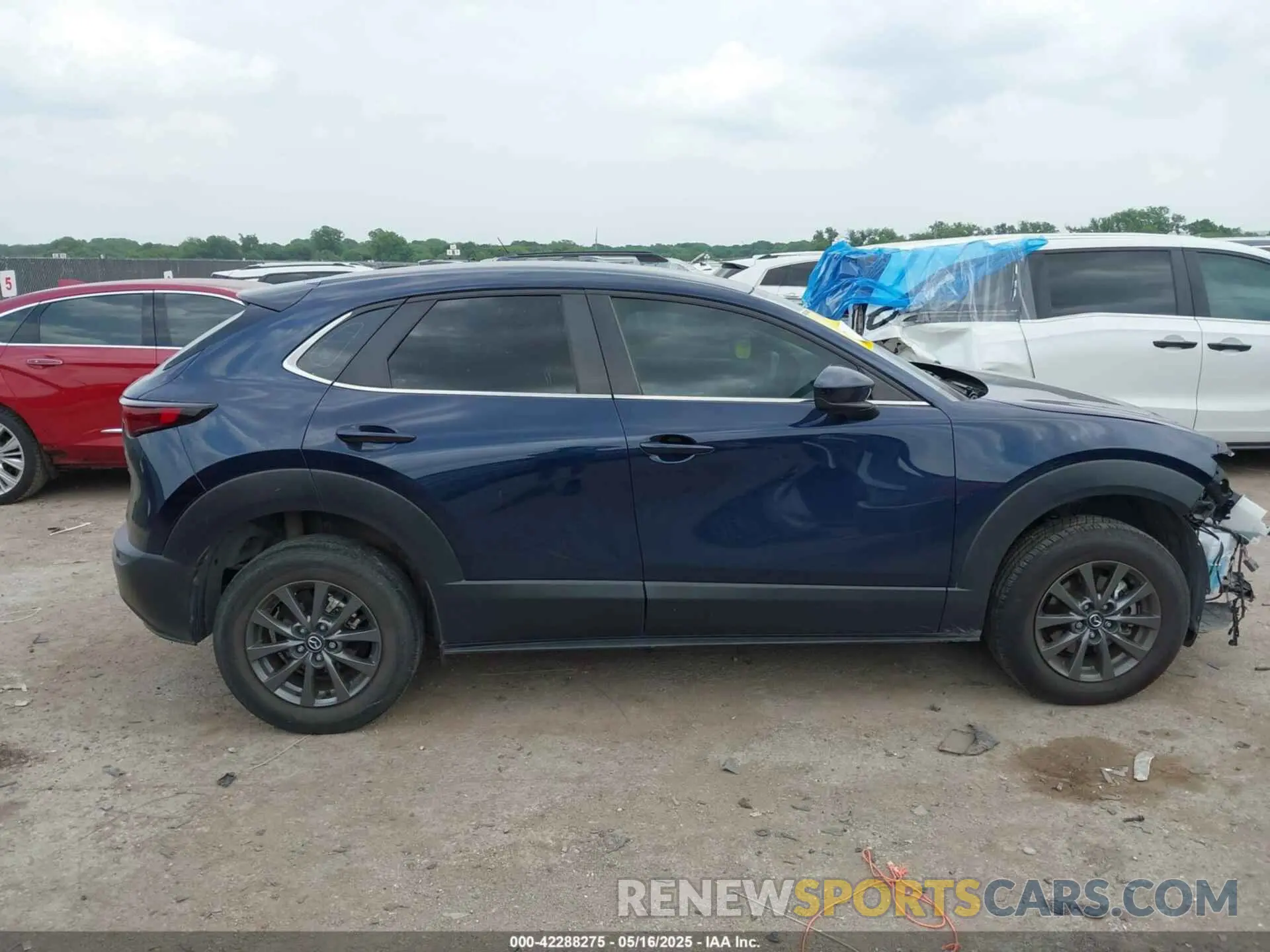 14 Photograph of a damaged car 3MVDMAAL4MM302042 MAZDA CX-30 2021