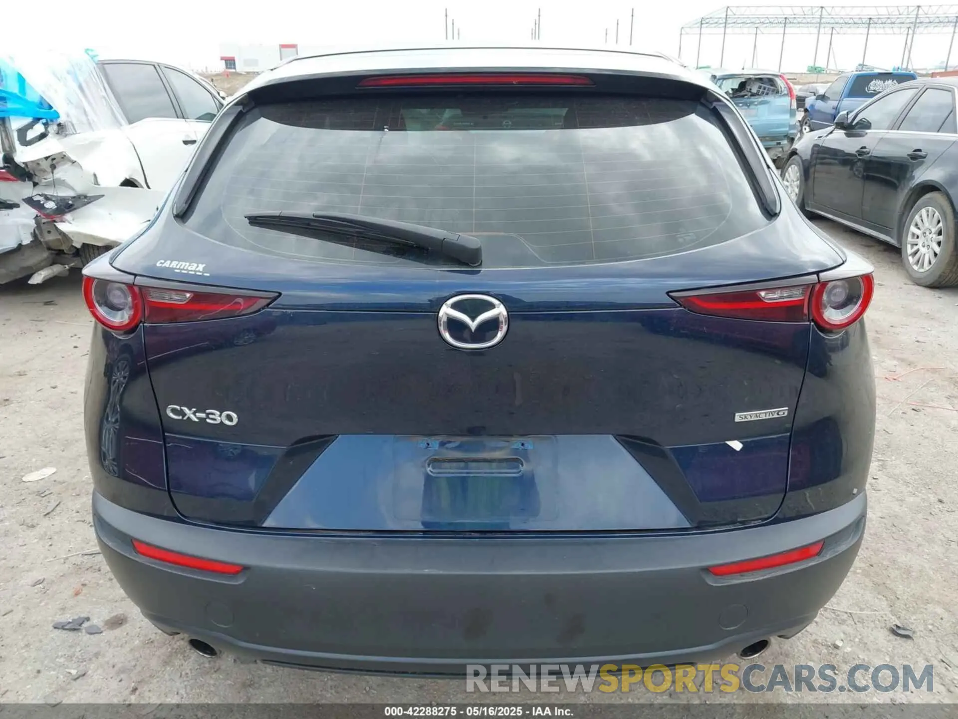 17 Photograph of a damaged car 3MVDMAAL4MM302042 MAZDA CX-30 2021