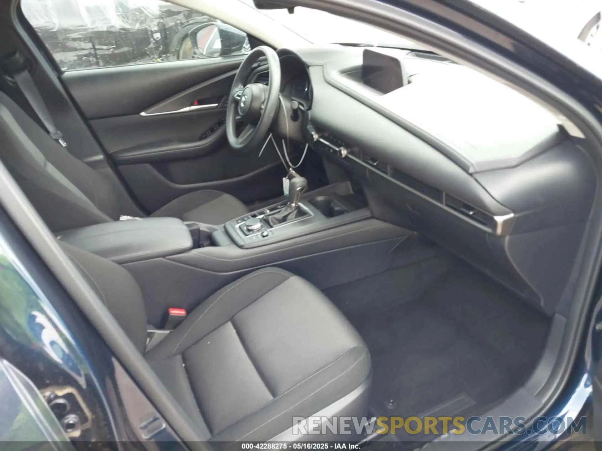 5 Photograph of a damaged car 3MVDMAAL4MM302042 MAZDA CX-30 2021