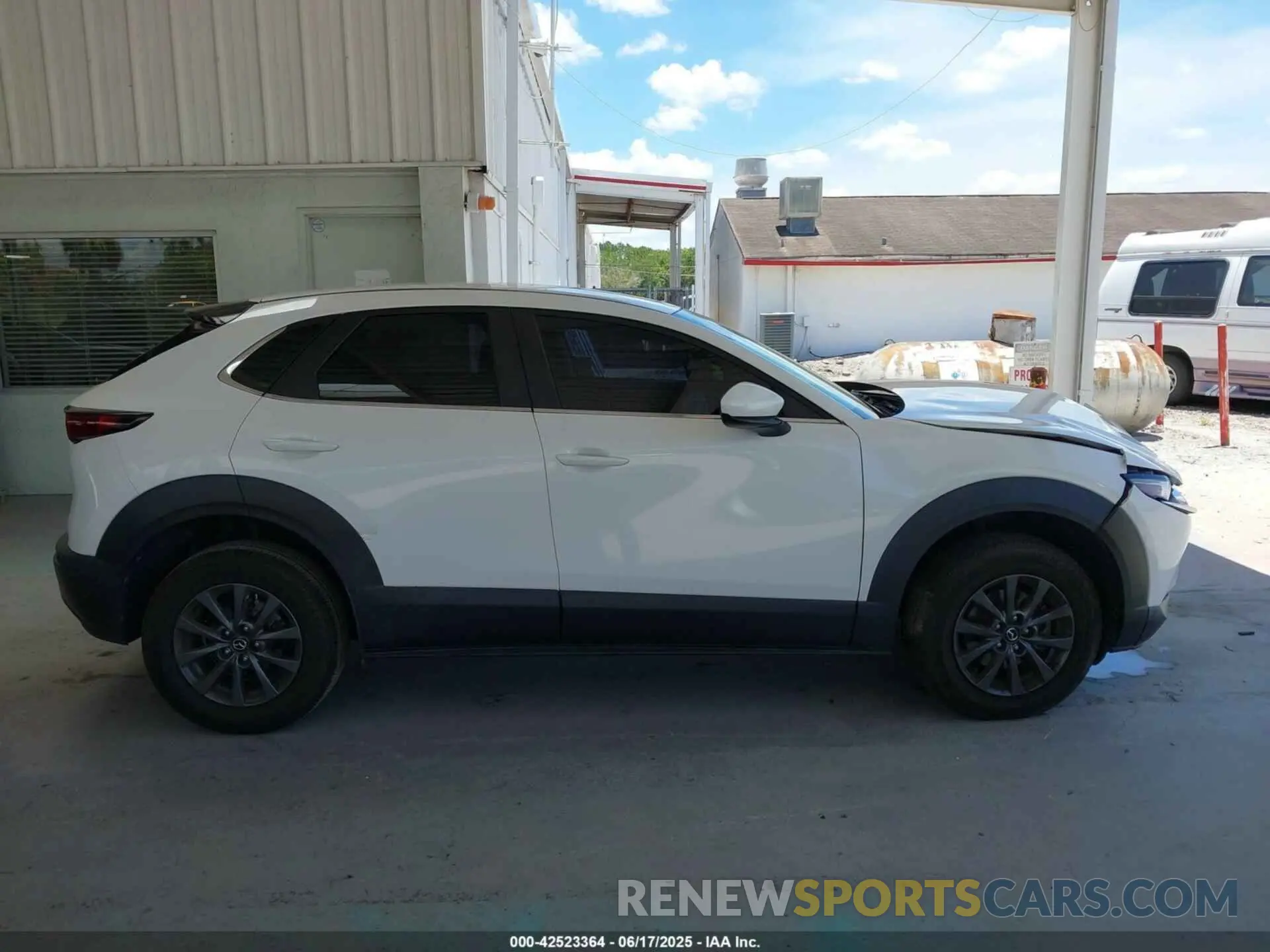 13 Photograph of a damaged car 3MVDMAAL8MM211999 MAZDA CX-30 2021