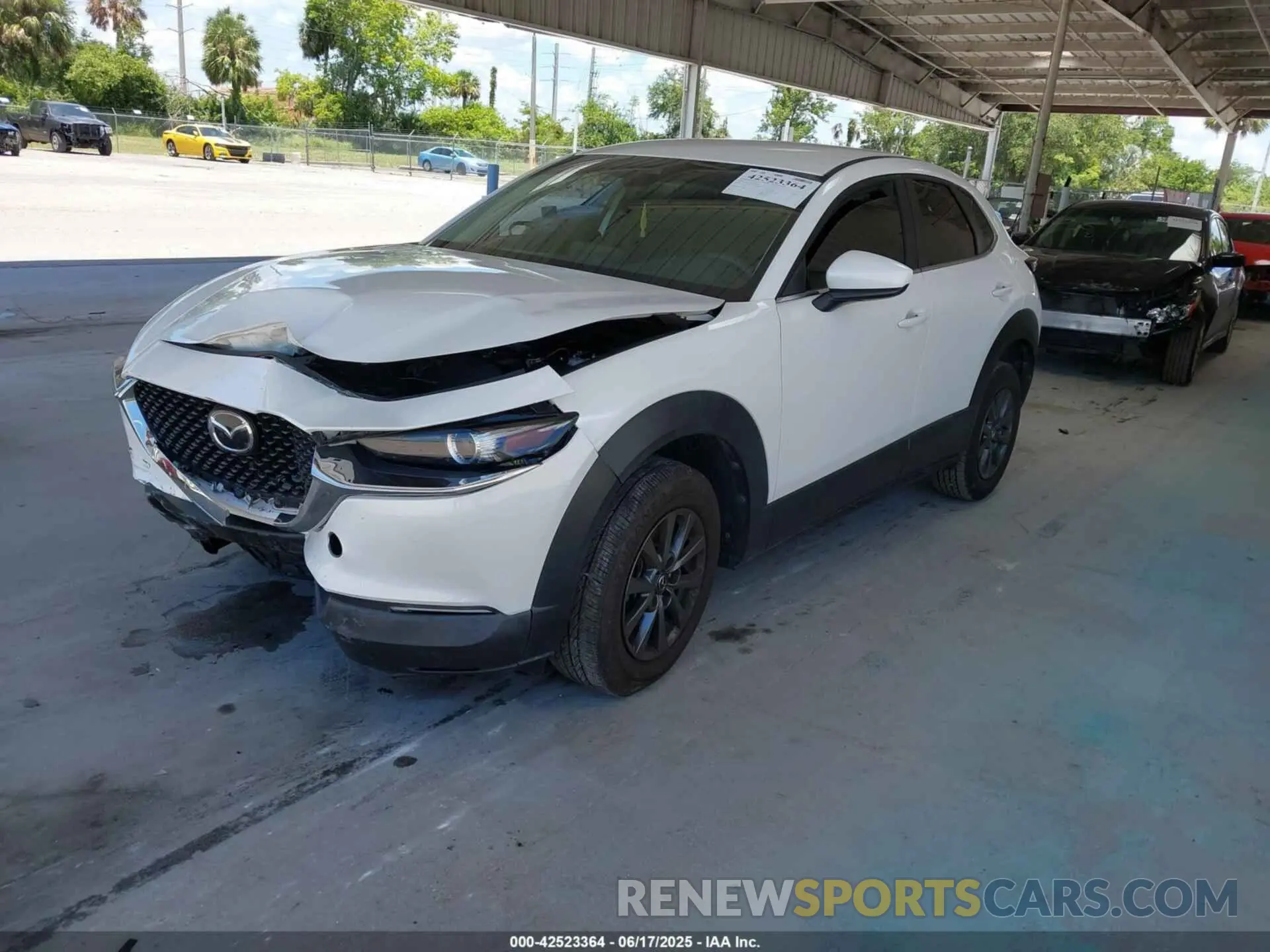 2 Photograph of a damaged car 3MVDMAAL8MM211999 MAZDA CX-30 2021