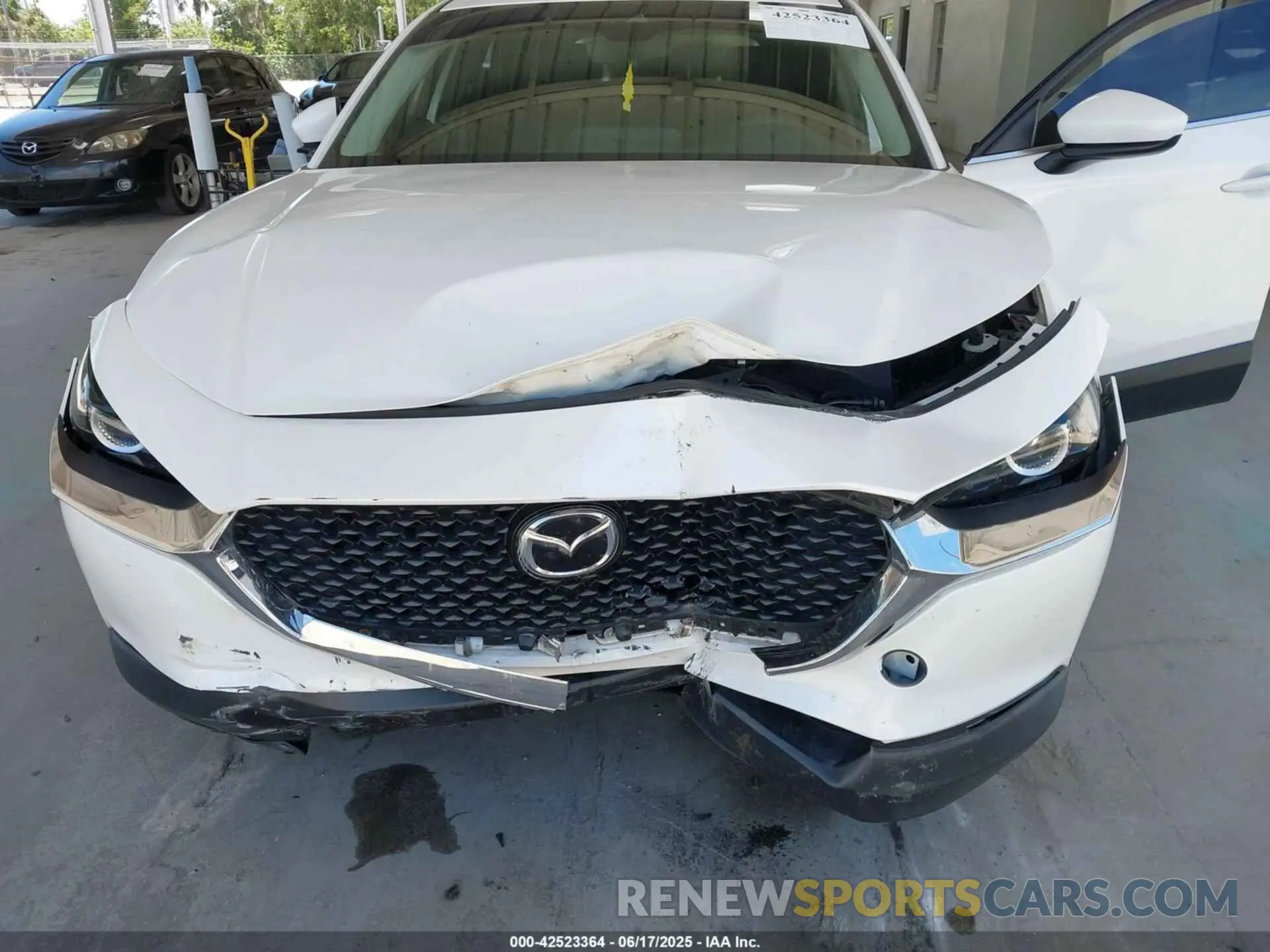 6 Photograph of a damaged car 3MVDMAAL8MM211999 MAZDA CX-30 2021
