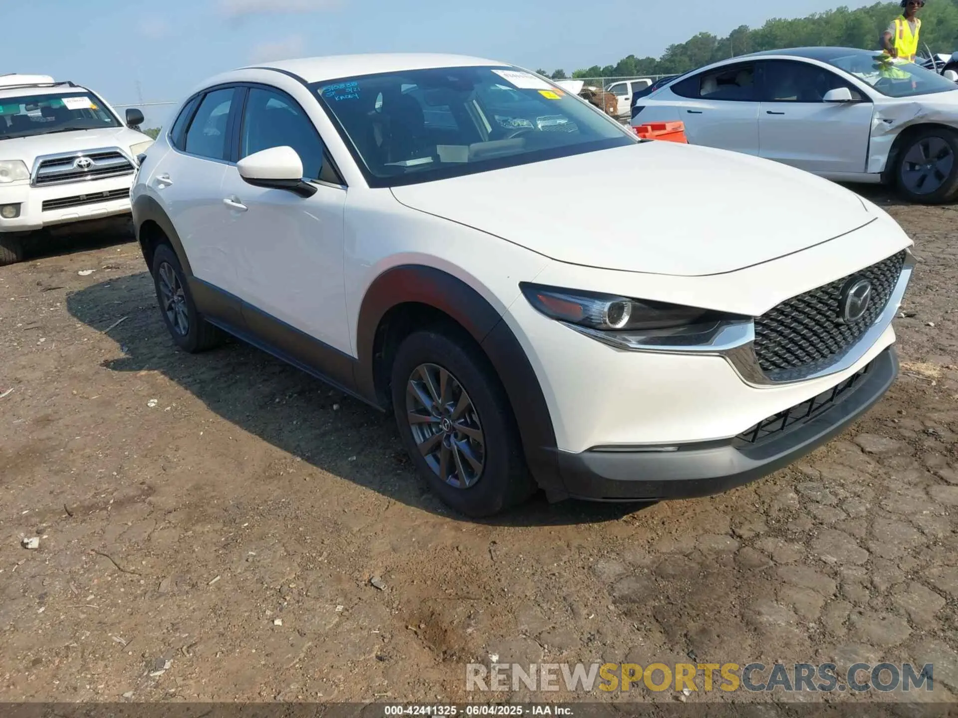 1 Photograph of a damaged car 3MVDMAAL8MM262452 MAZDA CX-30 2021