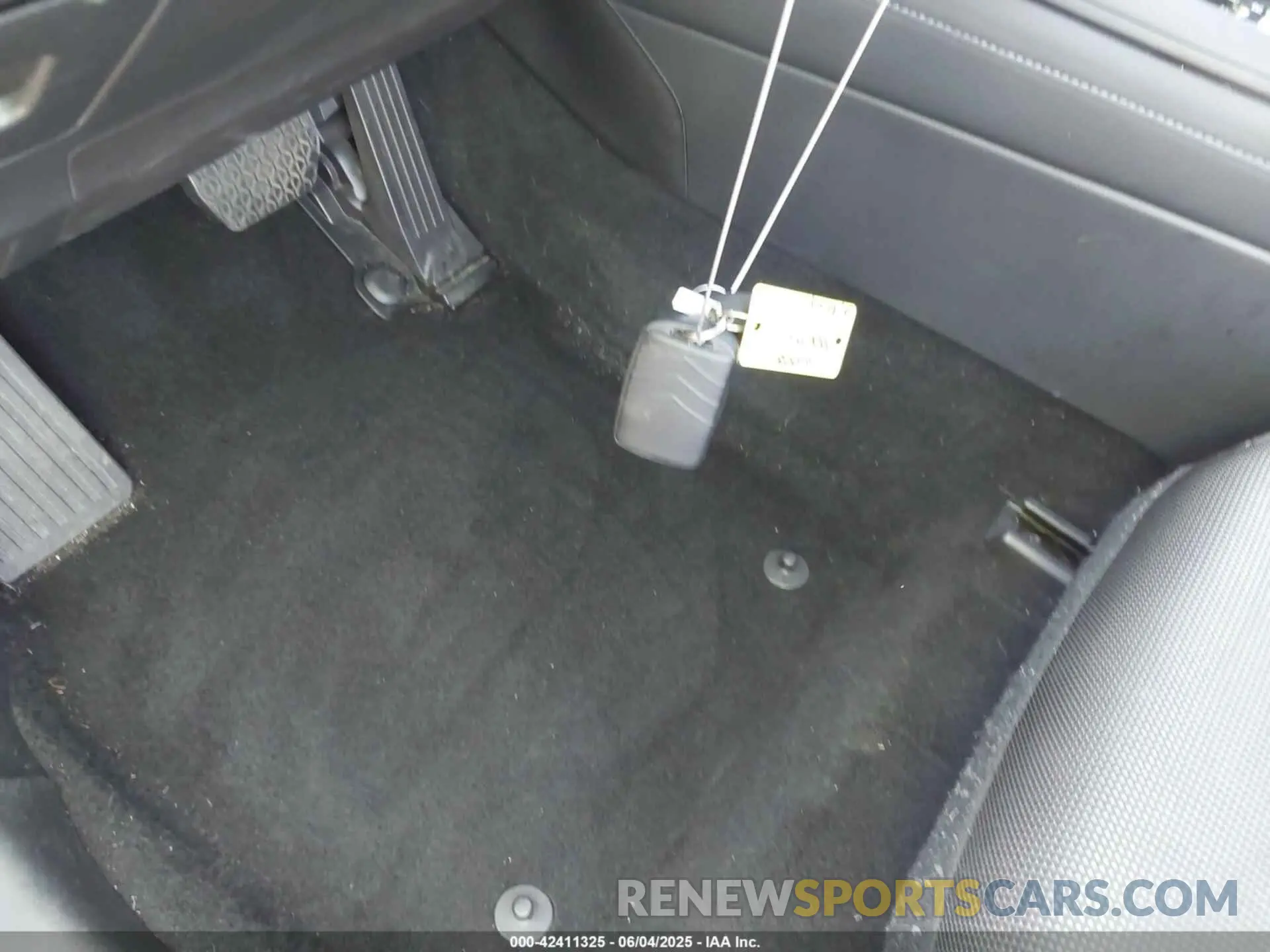 11 Photograph of a damaged car 3MVDMAAL8MM262452 MAZDA CX-30 2021