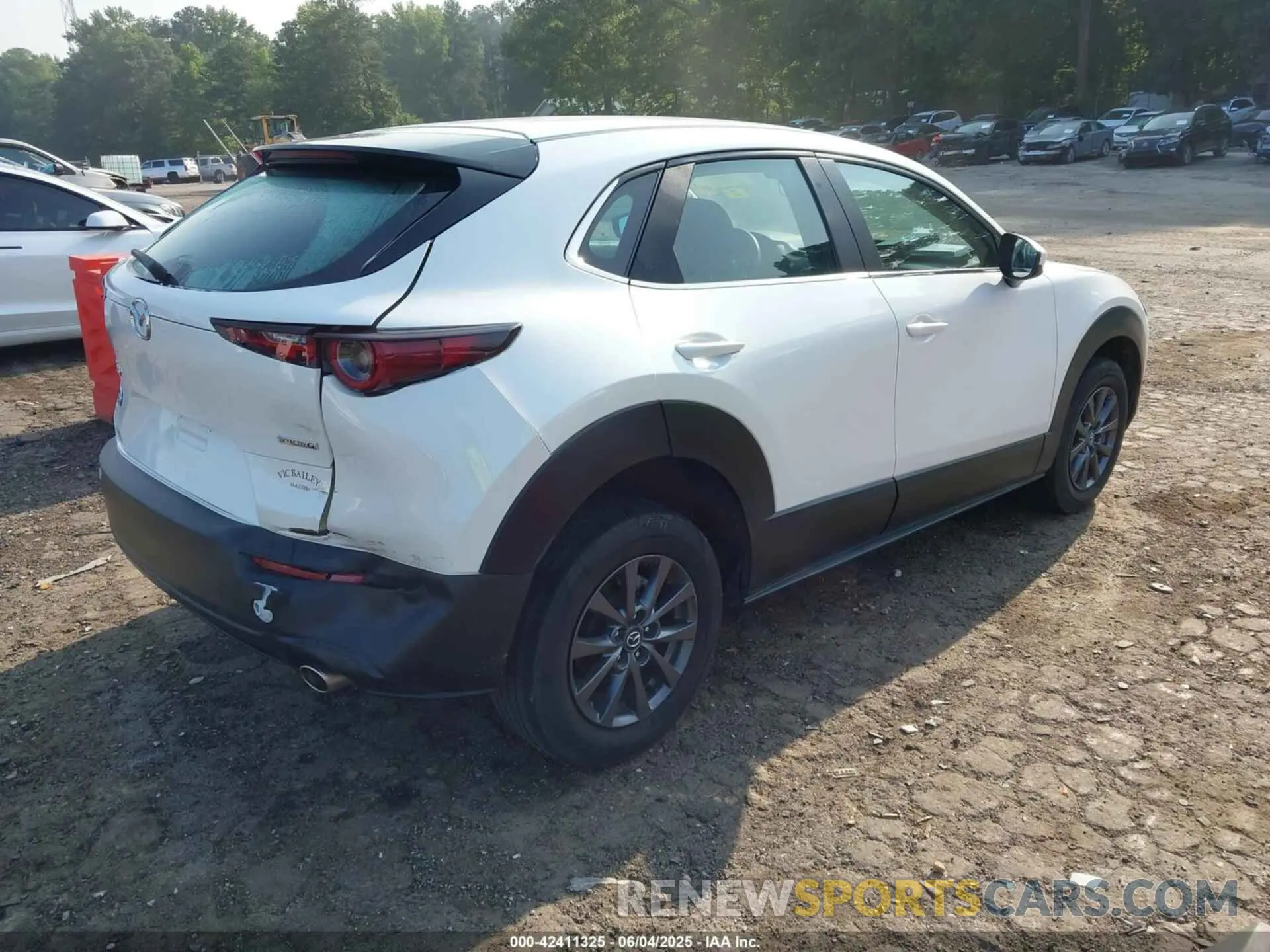 4 Photograph of a damaged car 3MVDMAAL8MM262452 MAZDA CX-30 2021
