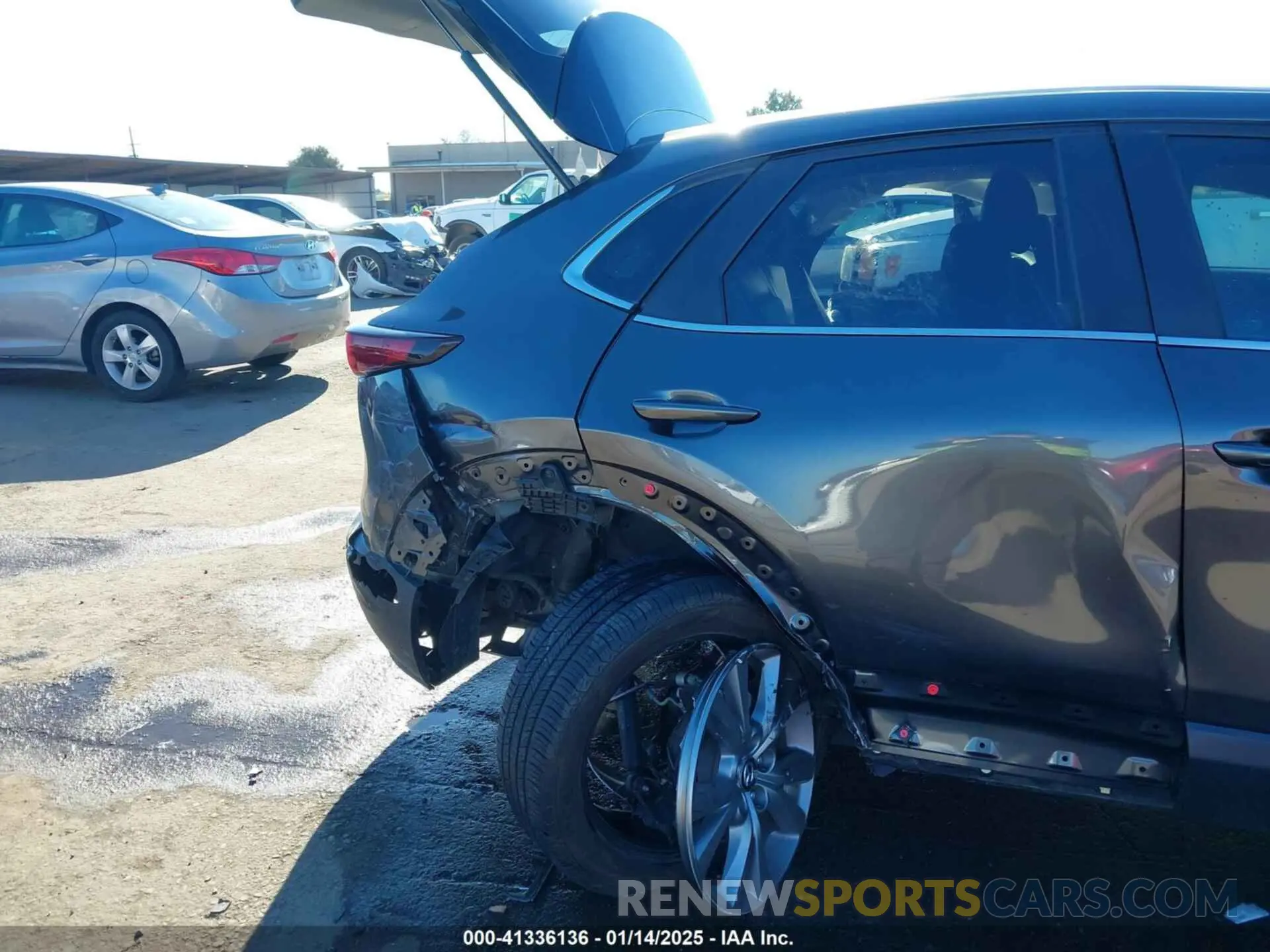 6 Photograph of a damaged car 3MVDMABL0MM220307 MAZDA CX-30 2021