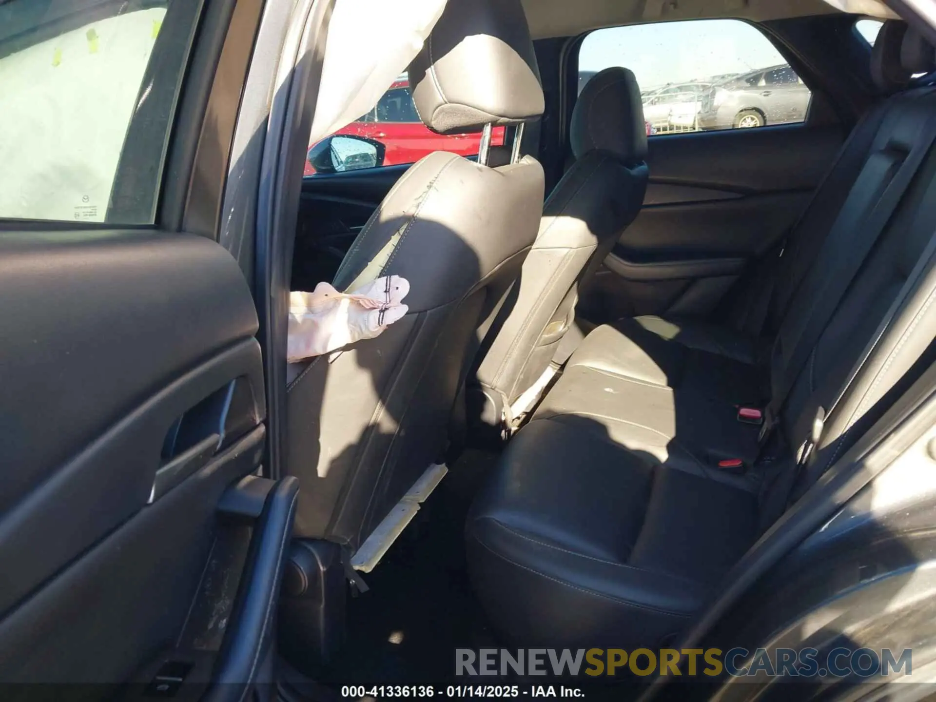 8 Photograph of a damaged car 3MVDMABL0MM220307 MAZDA CX-30 2021