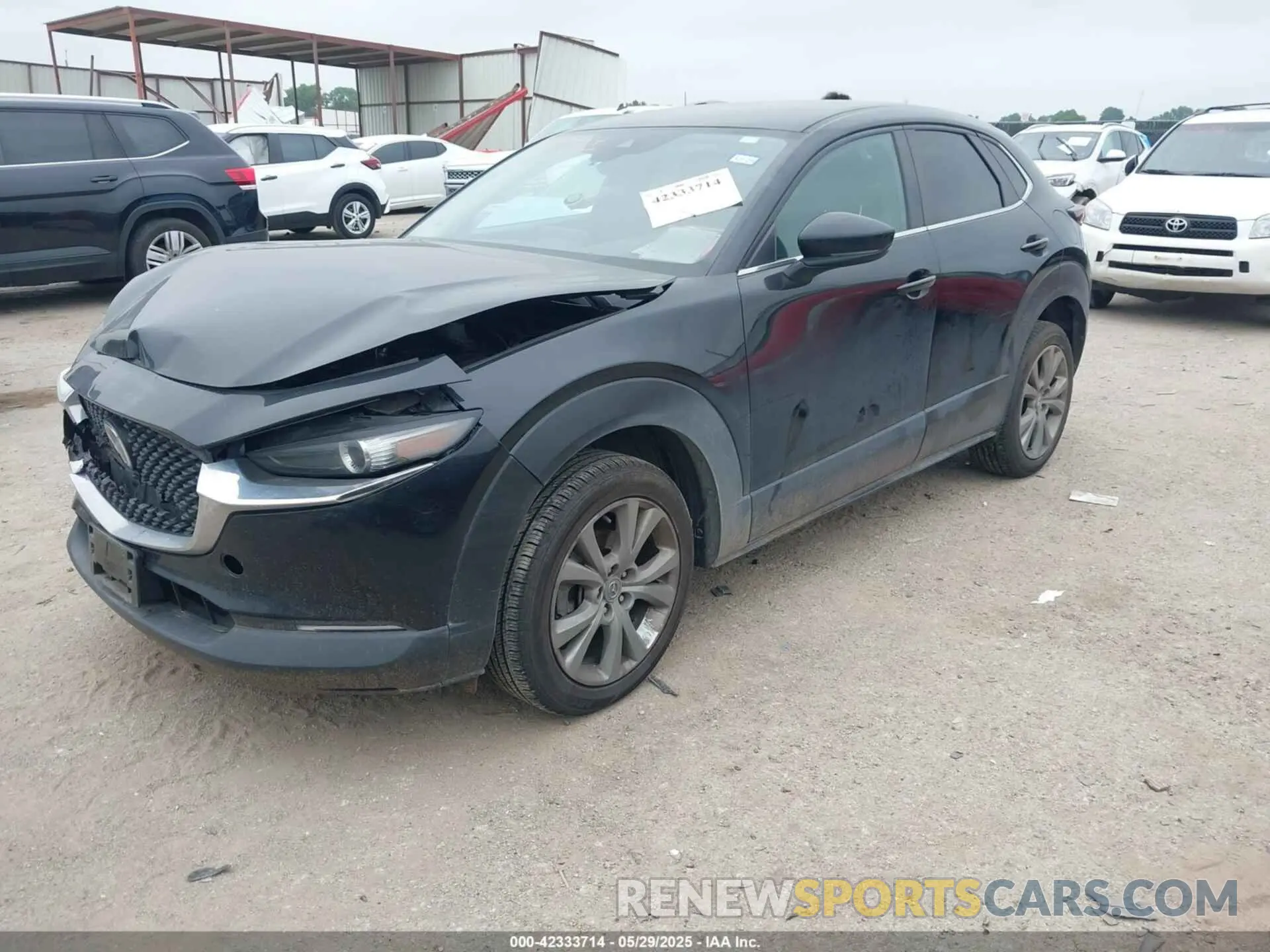2 Photograph of a damaged car 3MVDMABL0MM261195 MAZDA CX-30 2021