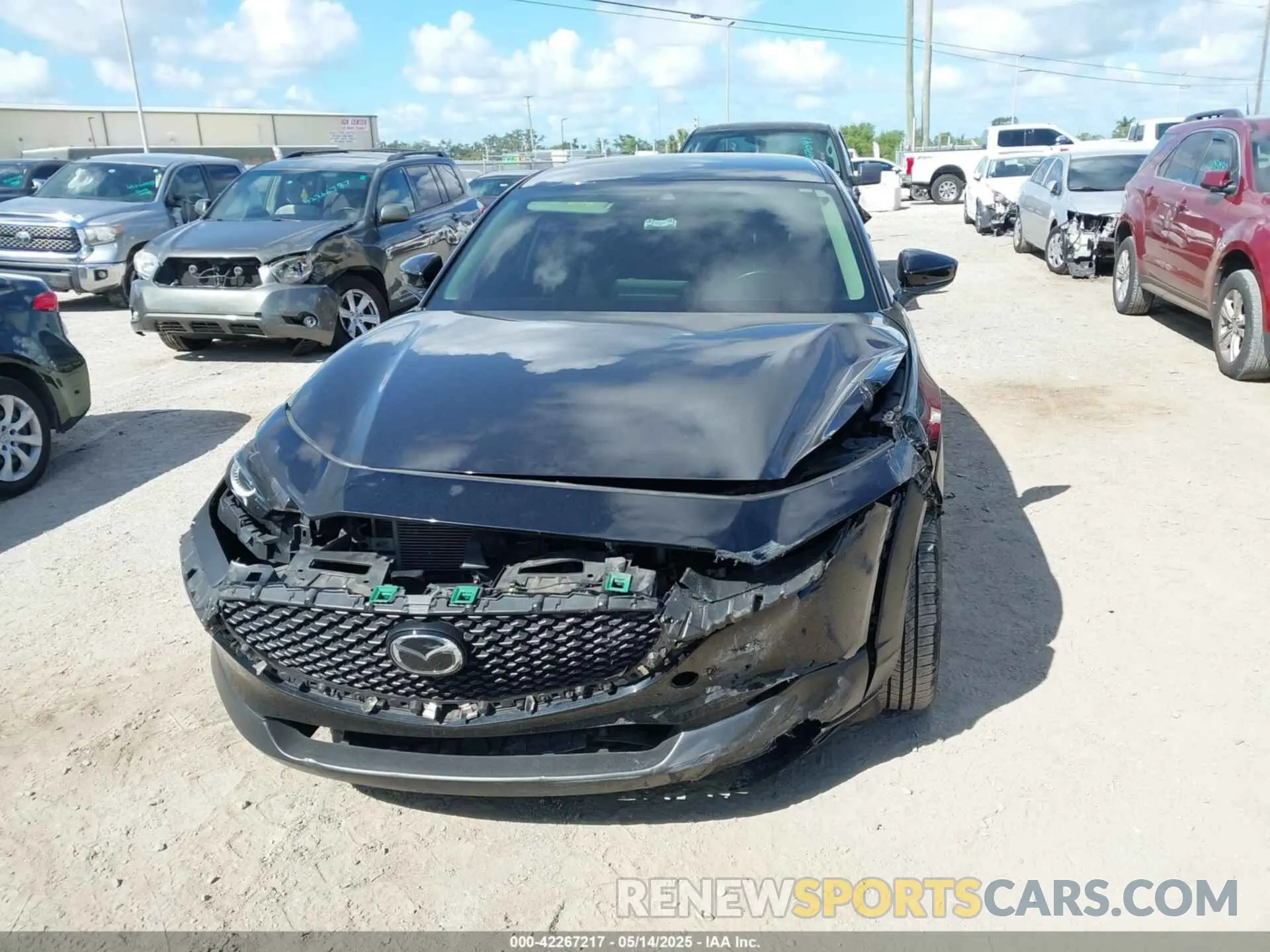 11 Photograph of a damaged car 3MVDMABL1MM251761 MAZDA CX-30 2021