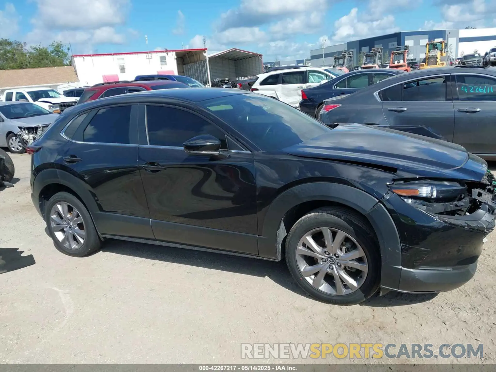 12 Photograph of a damaged car 3MVDMABL1MM251761 MAZDA CX-30 2021