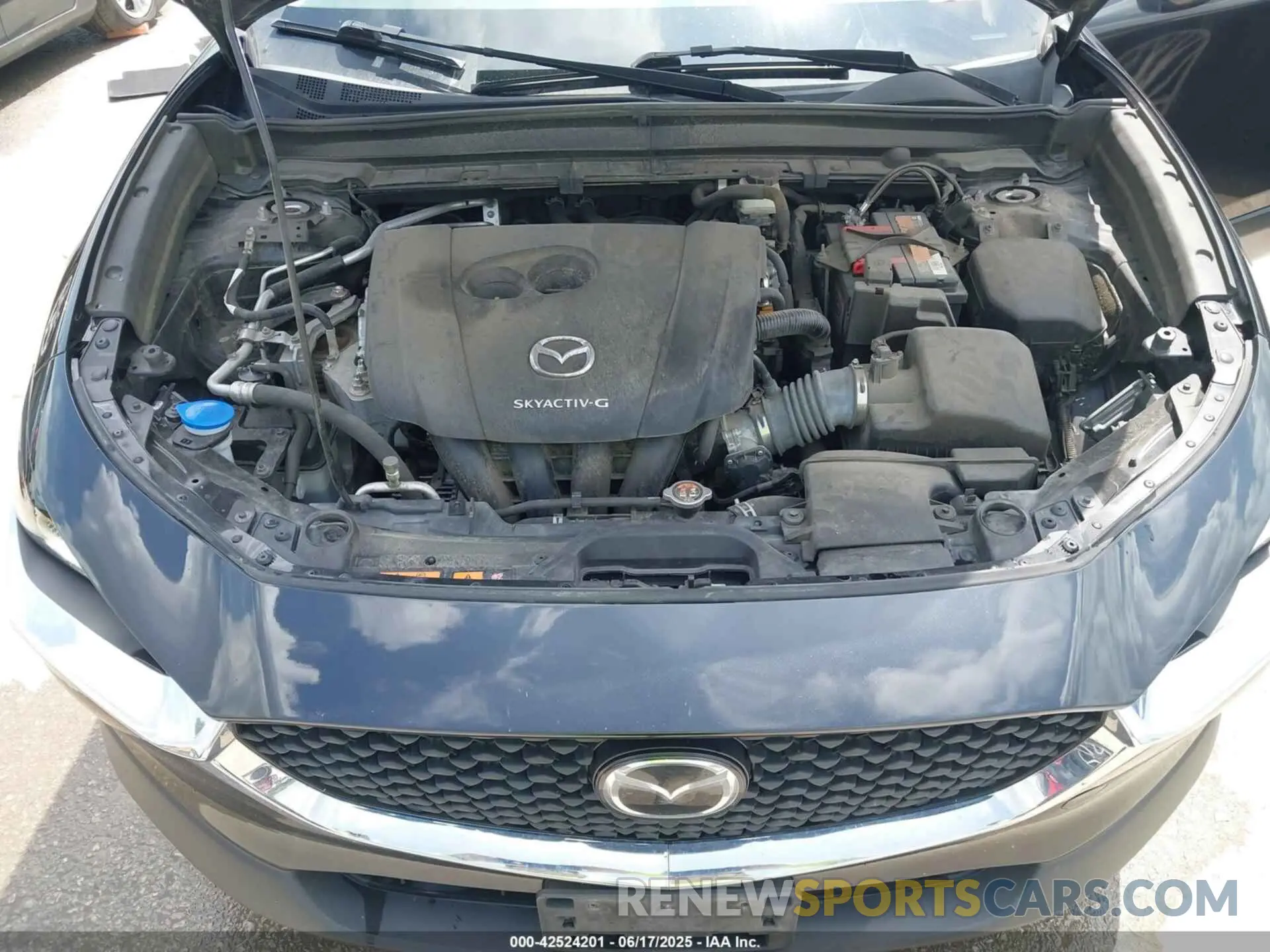 10 Photograph of a damaged car 3MVDMABL2MM243328 MAZDA CX-30 2021