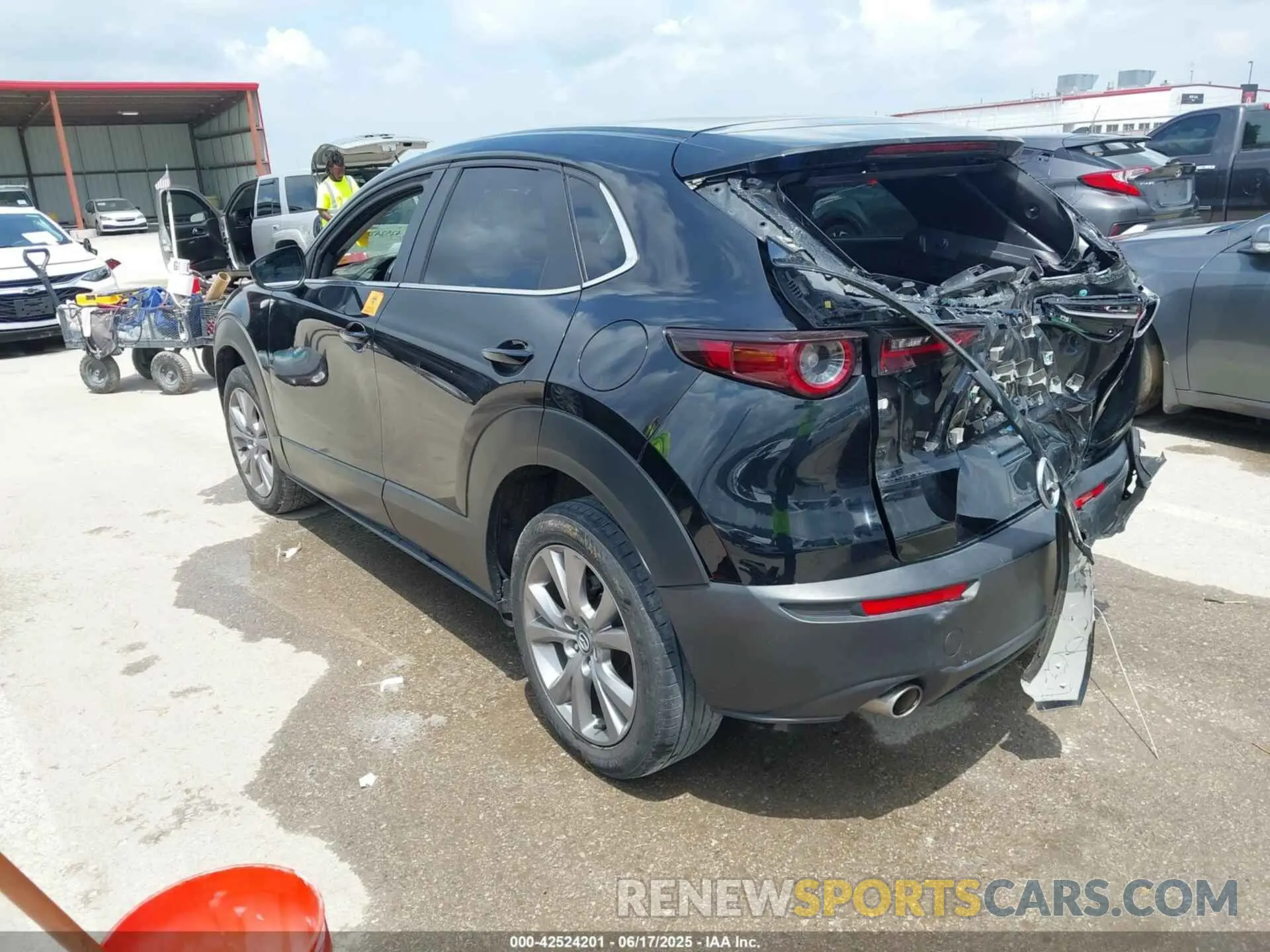 3 Photograph of a damaged car 3MVDMABL2MM243328 MAZDA CX-30 2021