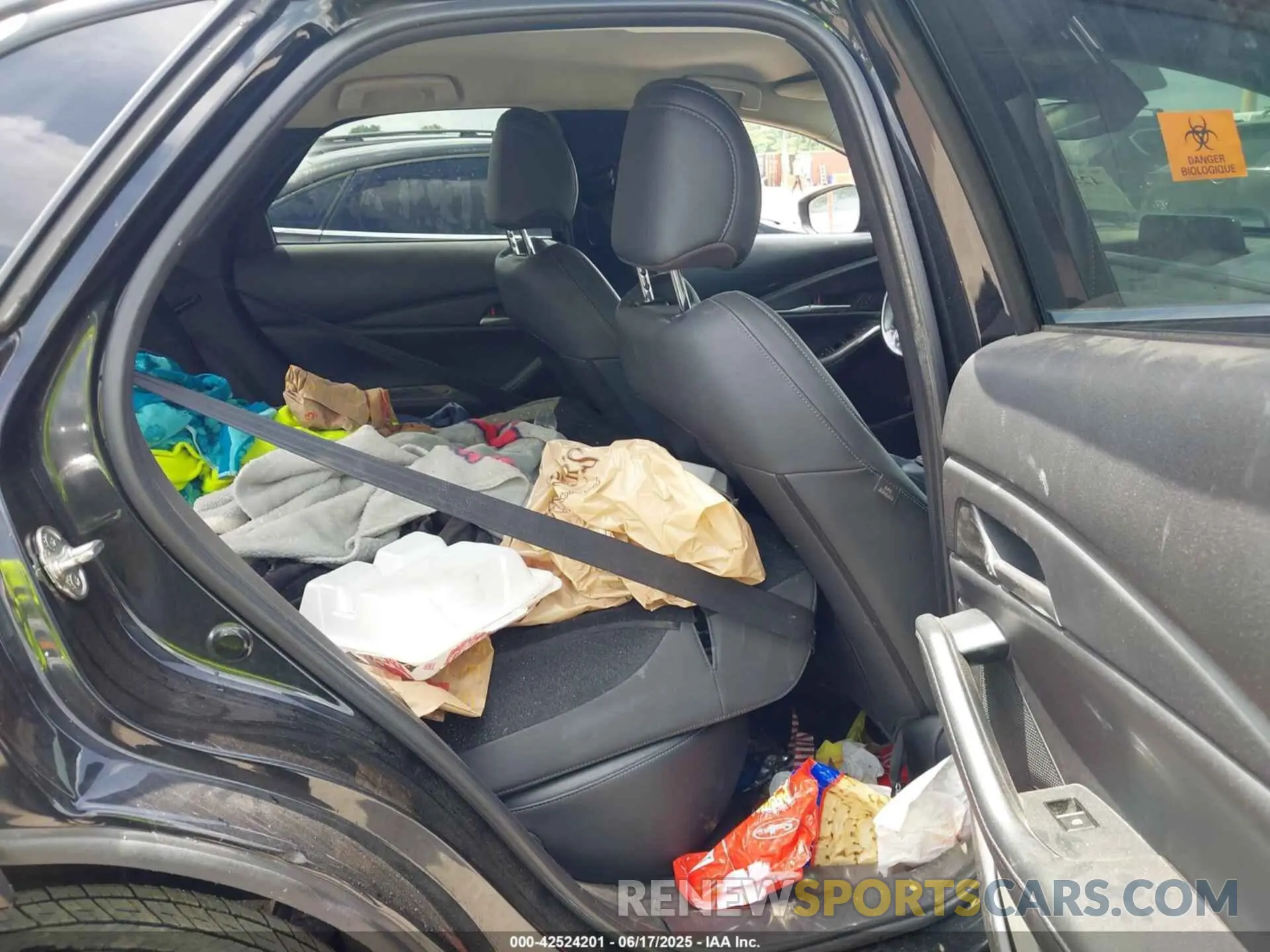 8 Photograph of a damaged car 3MVDMABL2MM243328 MAZDA CX-30 2021