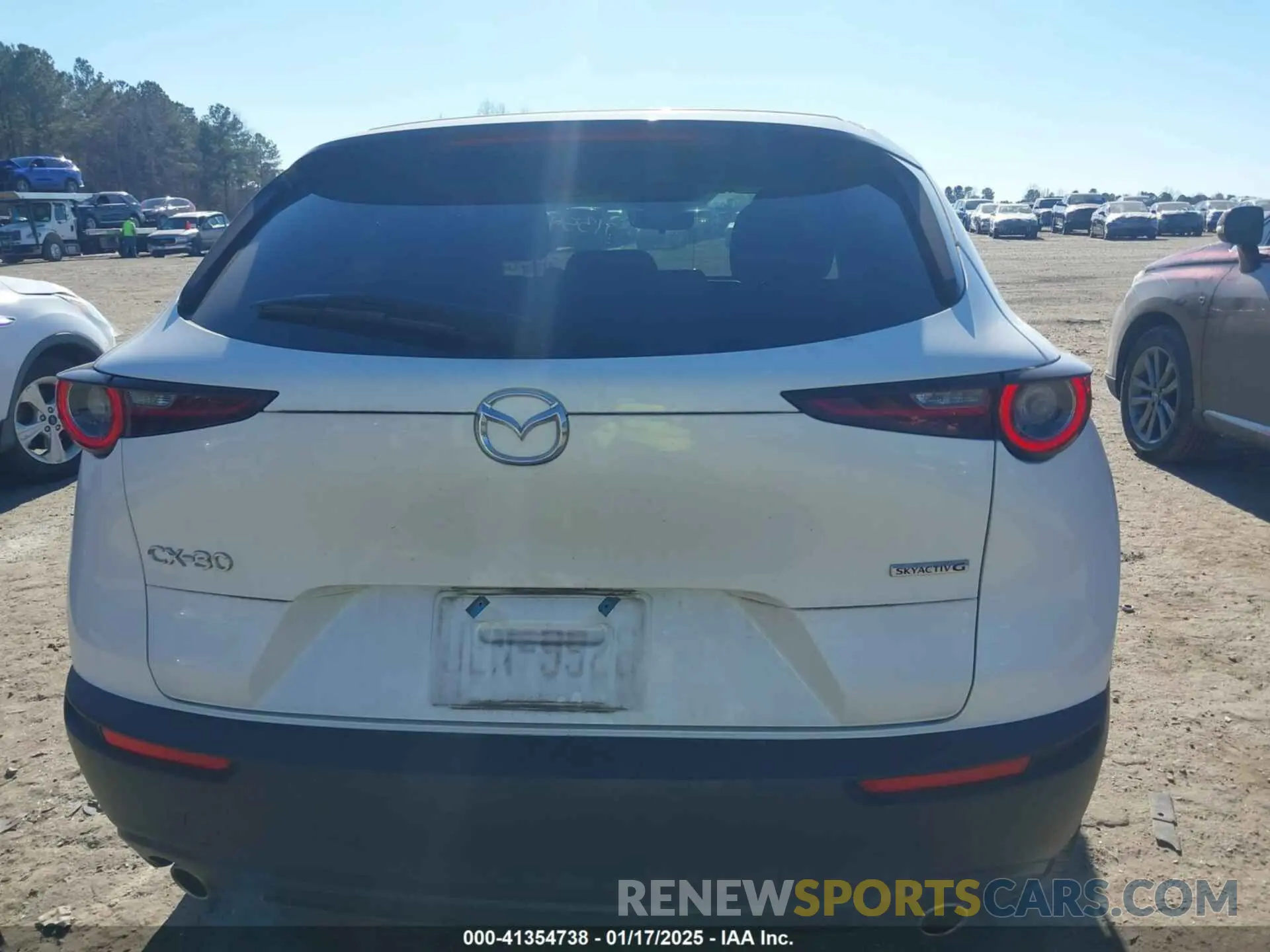 17 Photograph of a damaged car 3MVDMABL3MM239692 MAZDA CX-30 2021