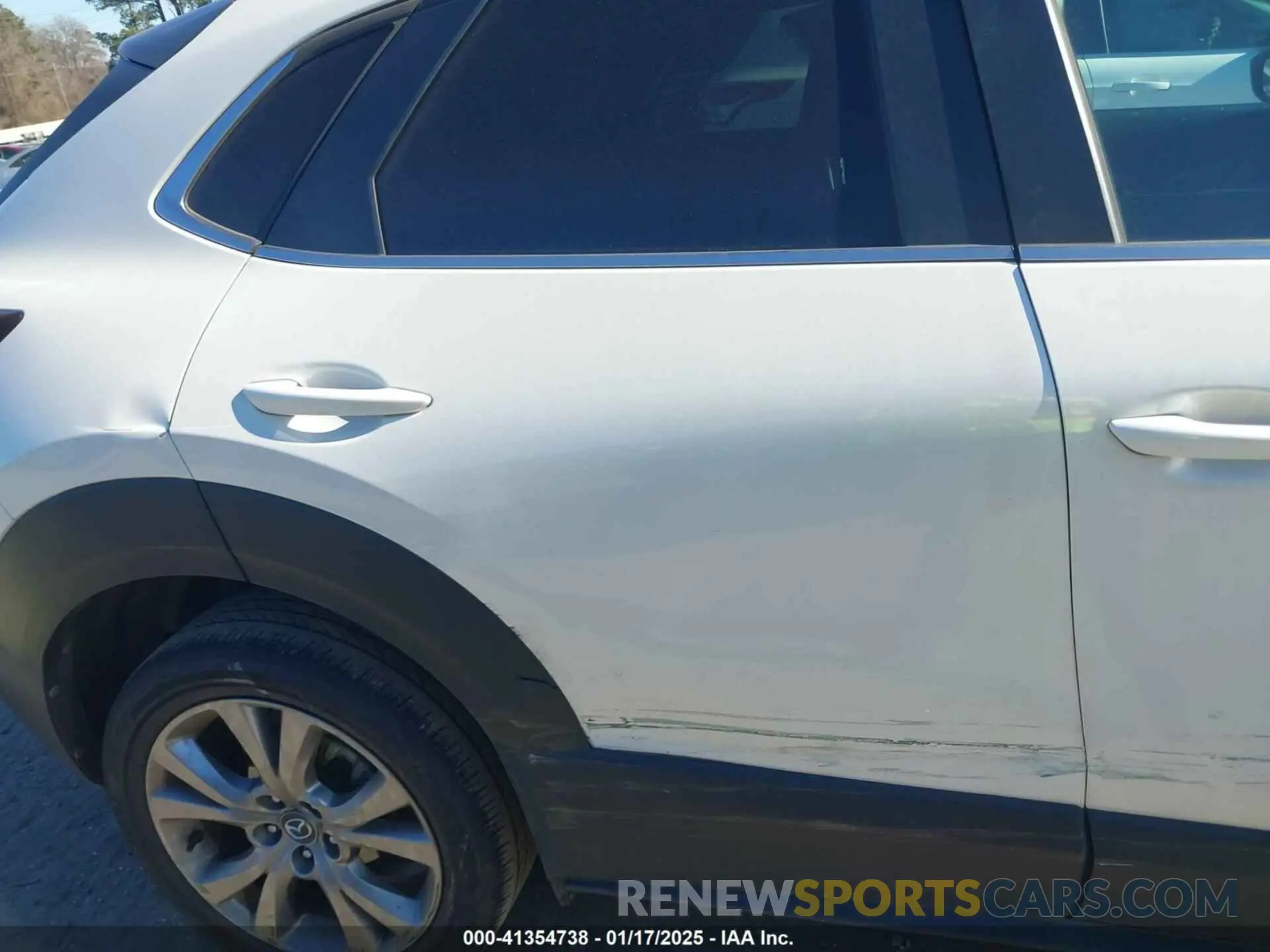 19 Photograph of a damaged car 3MVDMABL3MM239692 MAZDA CX-30 2021