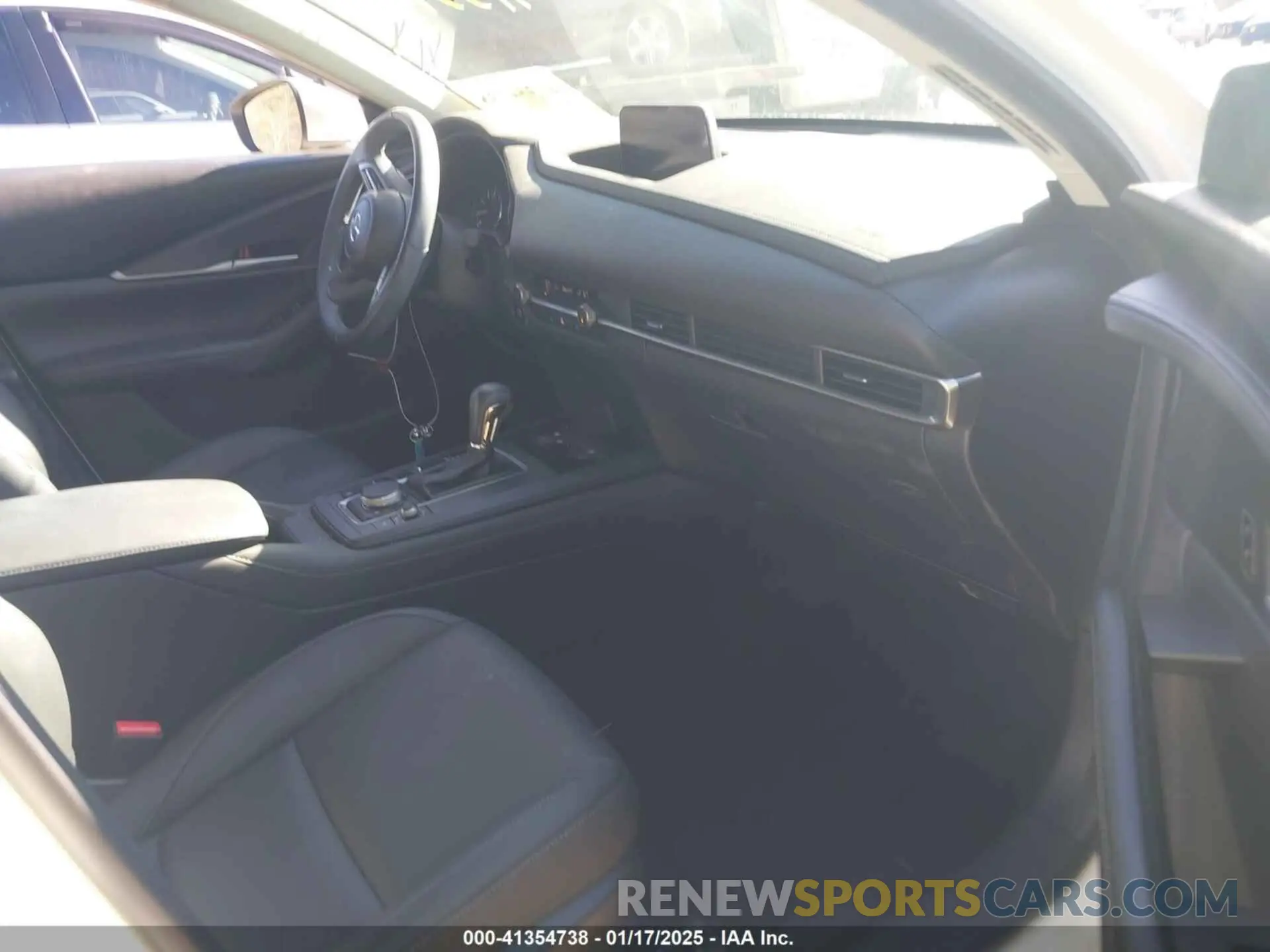 5 Photograph of a damaged car 3MVDMABL3MM239692 MAZDA CX-30 2021
