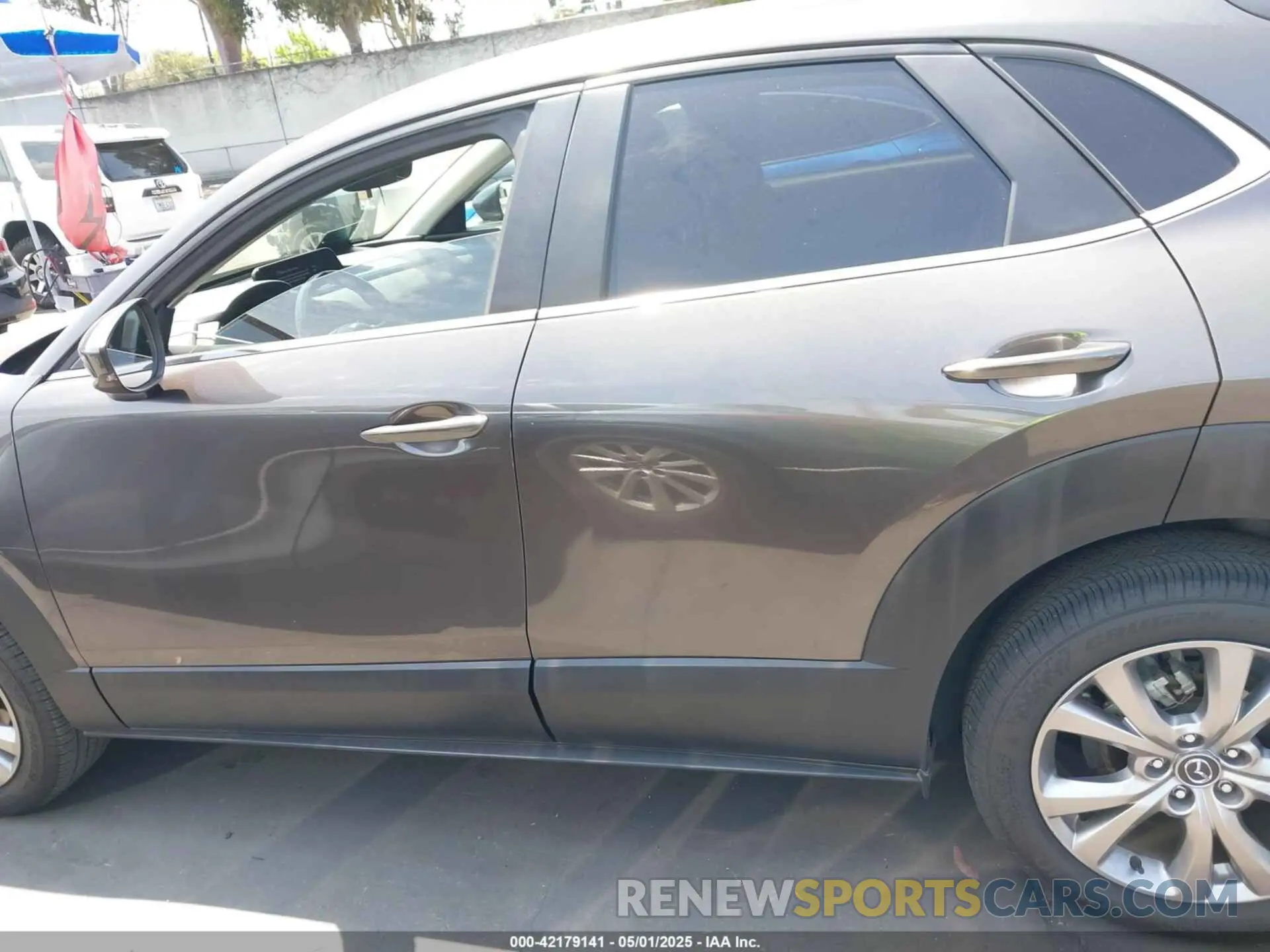 15 Photograph of a damaged car 3MVDMABL4MM205308 MAZDA CX-30 2021