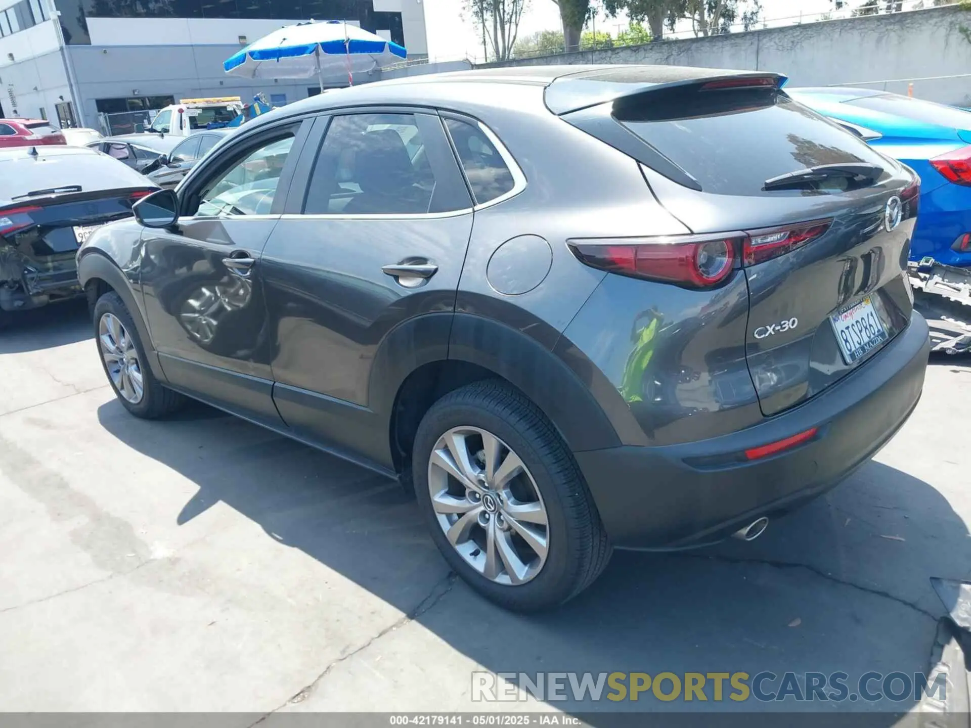 3 Photograph of a damaged car 3MVDMABL4MM205308 MAZDA CX-30 2021