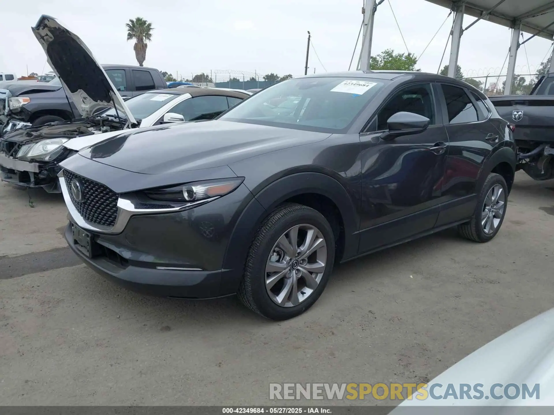 2 Photograph of a damaged car 3MVDMABL4MM220536 MAZDA CX-30 2021