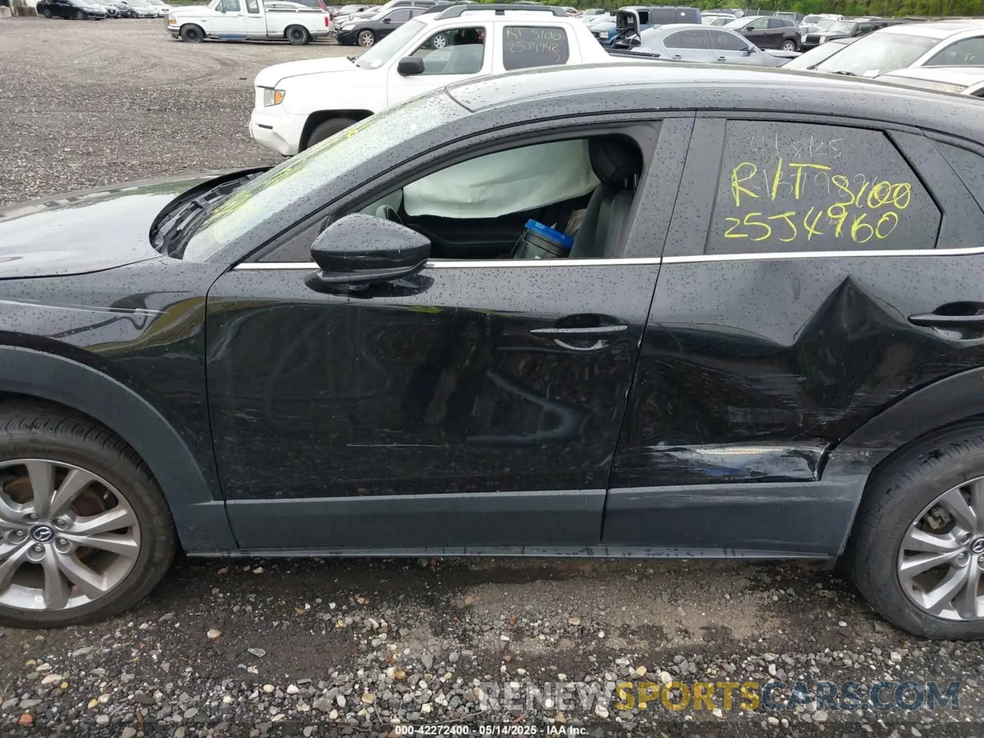 13 Photograph of a damaged car 3MVDMABL4MM233173 MAZDA CX-30 2021
