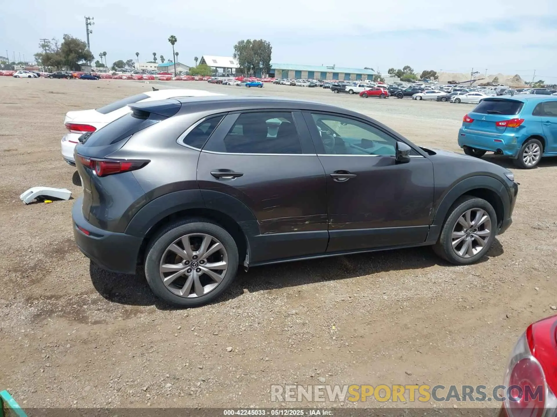 13 Photograph of a damaged car 3MVDMABL5MM210517 MAZDA CX-30 2021