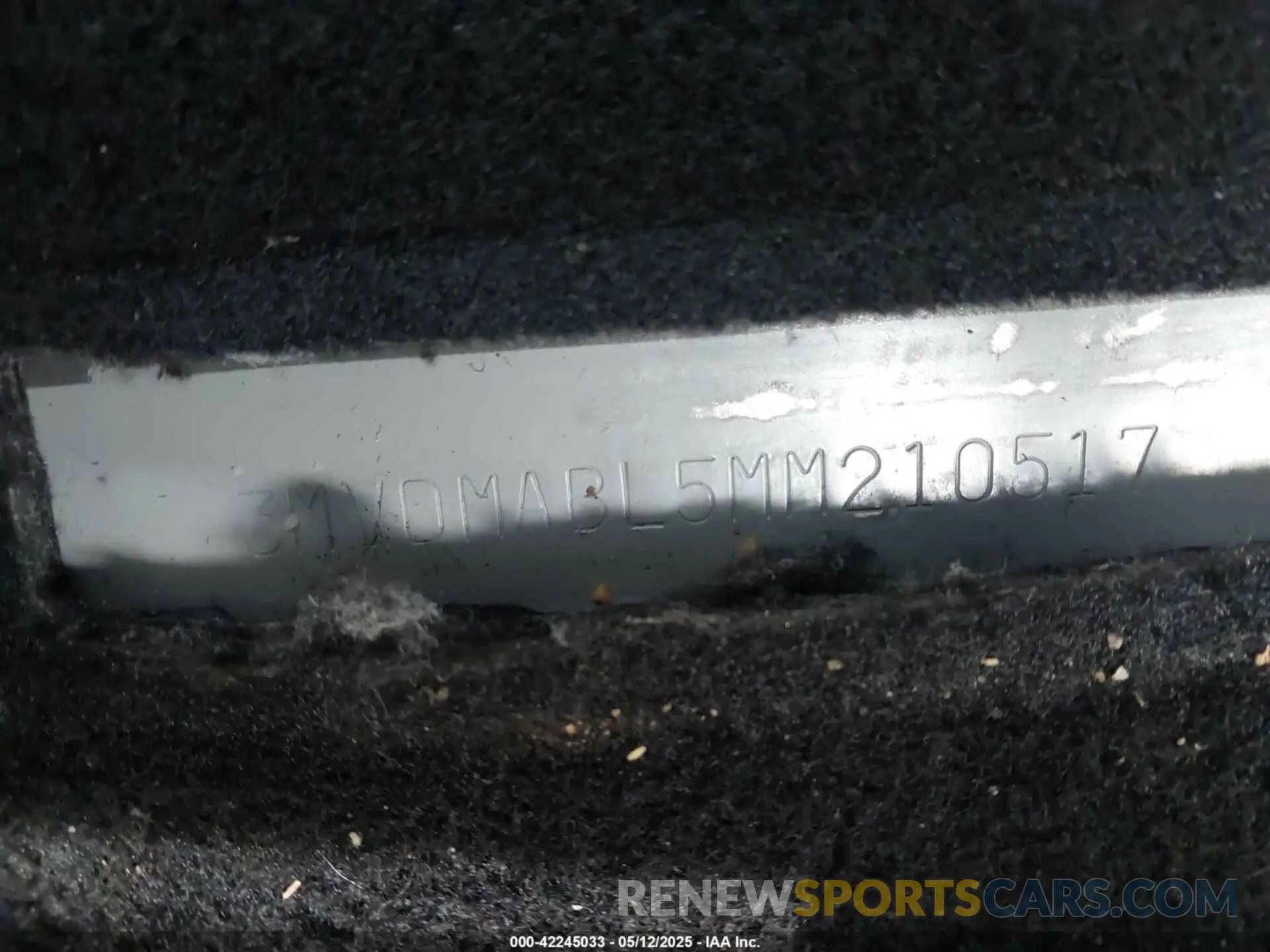 9 Photograph of a damaged car 3MVDMABL5MM210517 MAZDA CX-30 2021