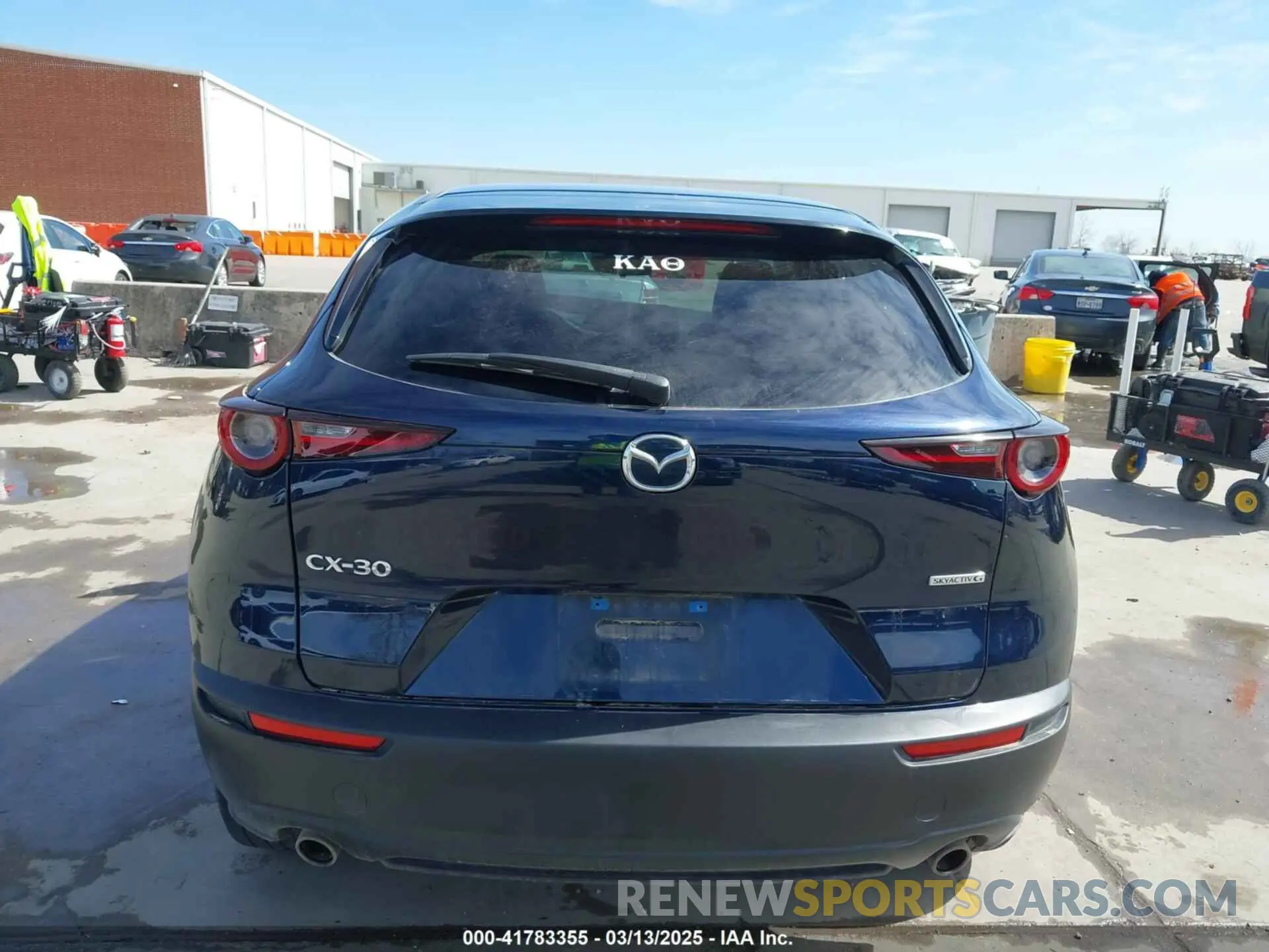 17 Photograph of a damaged car 3MVDMABL5MM272418 MAZDA CX-30 2021