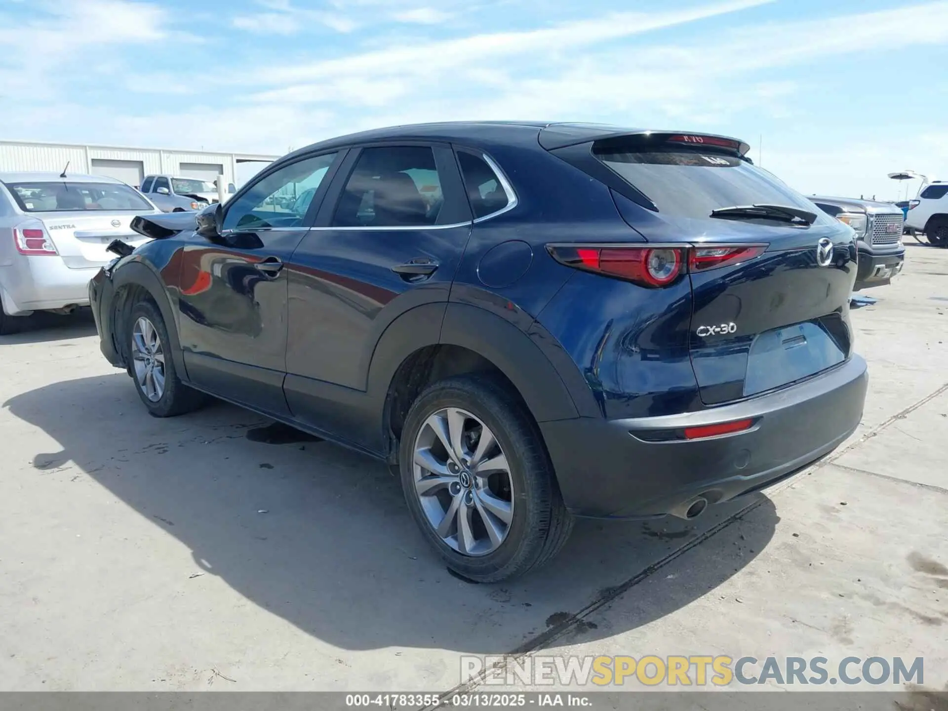 3 Photograph of a damaged car 3MVDMABL5MM272418 MAZDA CX-30 2021