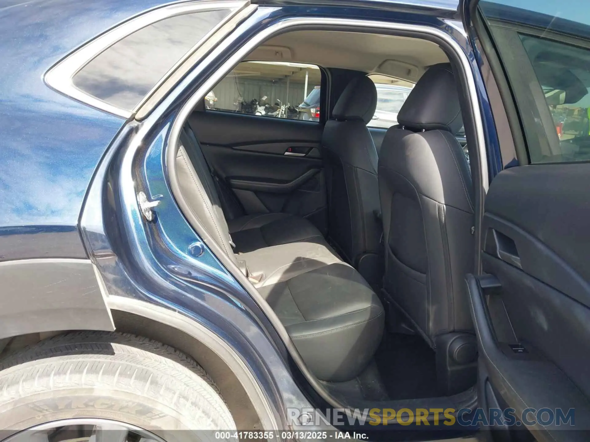 8 Photograph of a damaged car 3MVDMABL5MM272418 MAZDA CX-30 2021