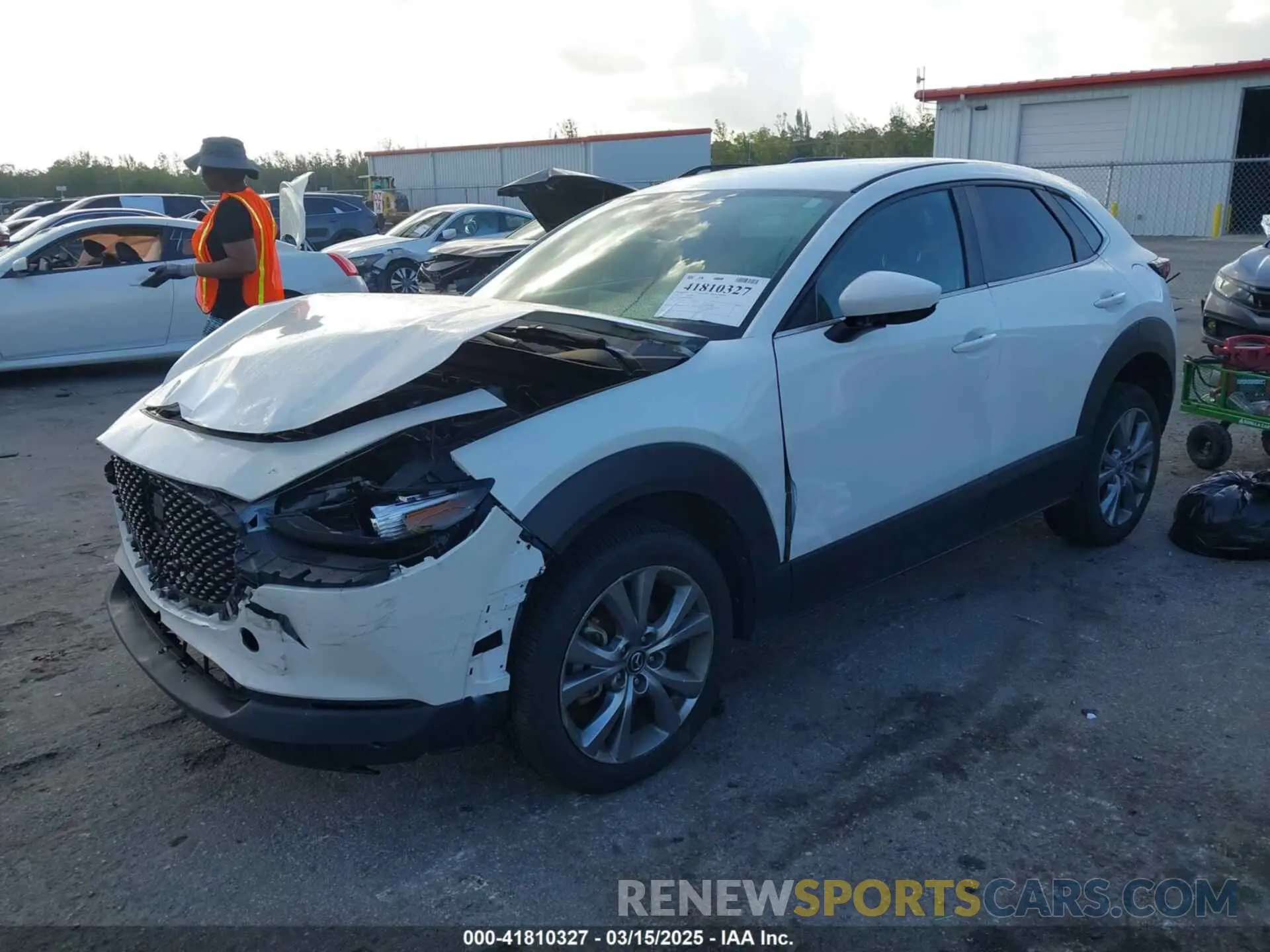 2 Photograph of a damaged car 3MVDMABL5MM273133 MAZDA CX-30 2021