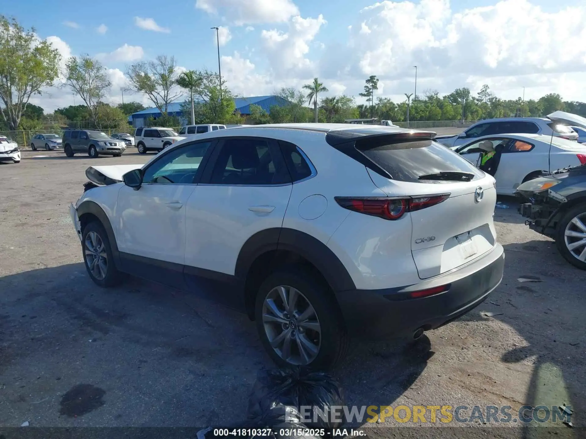 3 Photograph of a damaged car 3MVDMABL5MM273133 MAZDA CX-30 2021
