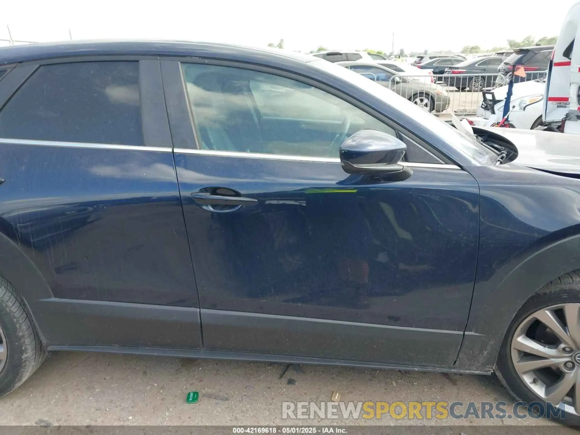 13 Photograph of a damaged car 3MVDMABL6MM202166 MAZDA CX-30 2021