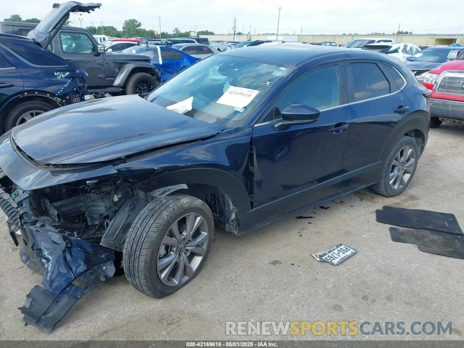 2 Photograph of a damaged car 3MVDMABL6MM202166 MAZDA CX-30 2021