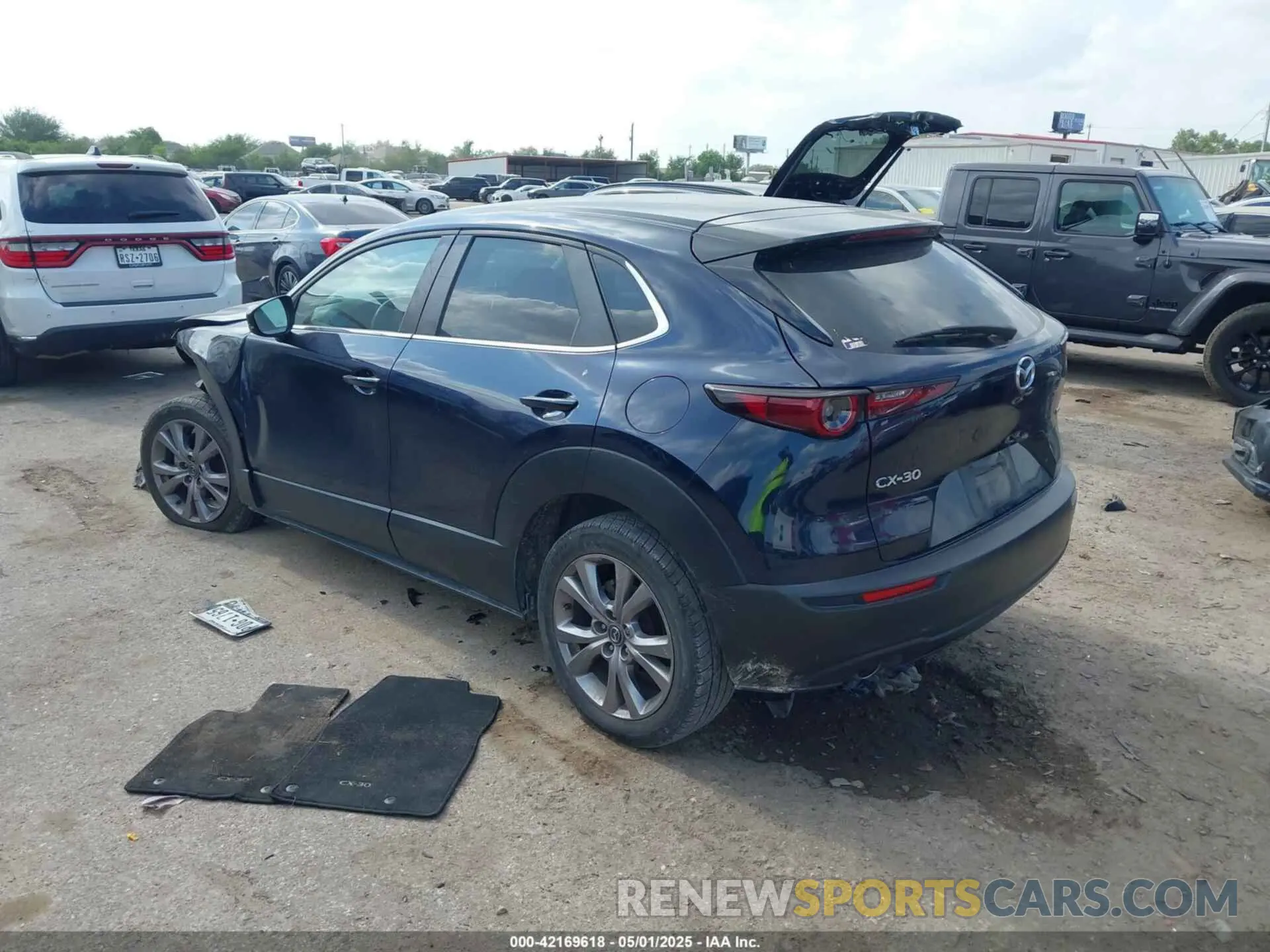 3 Photograph of a damaged car 3MVDMABL6MM202166 MAZDA CX-30 2021