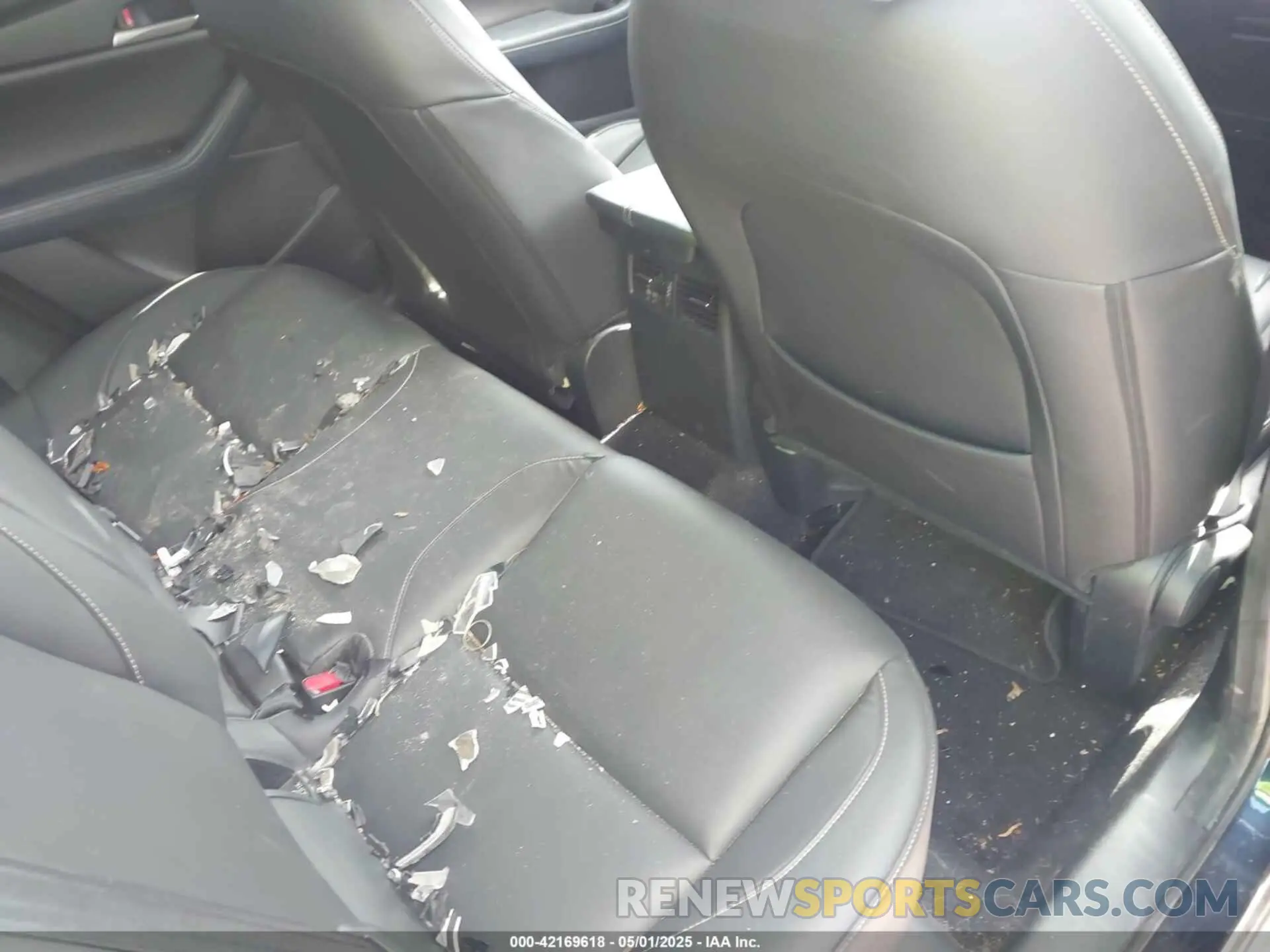 8 Photograph of a damaged car 3MVDMABL6MM202166 MAZDA CX-30 2021