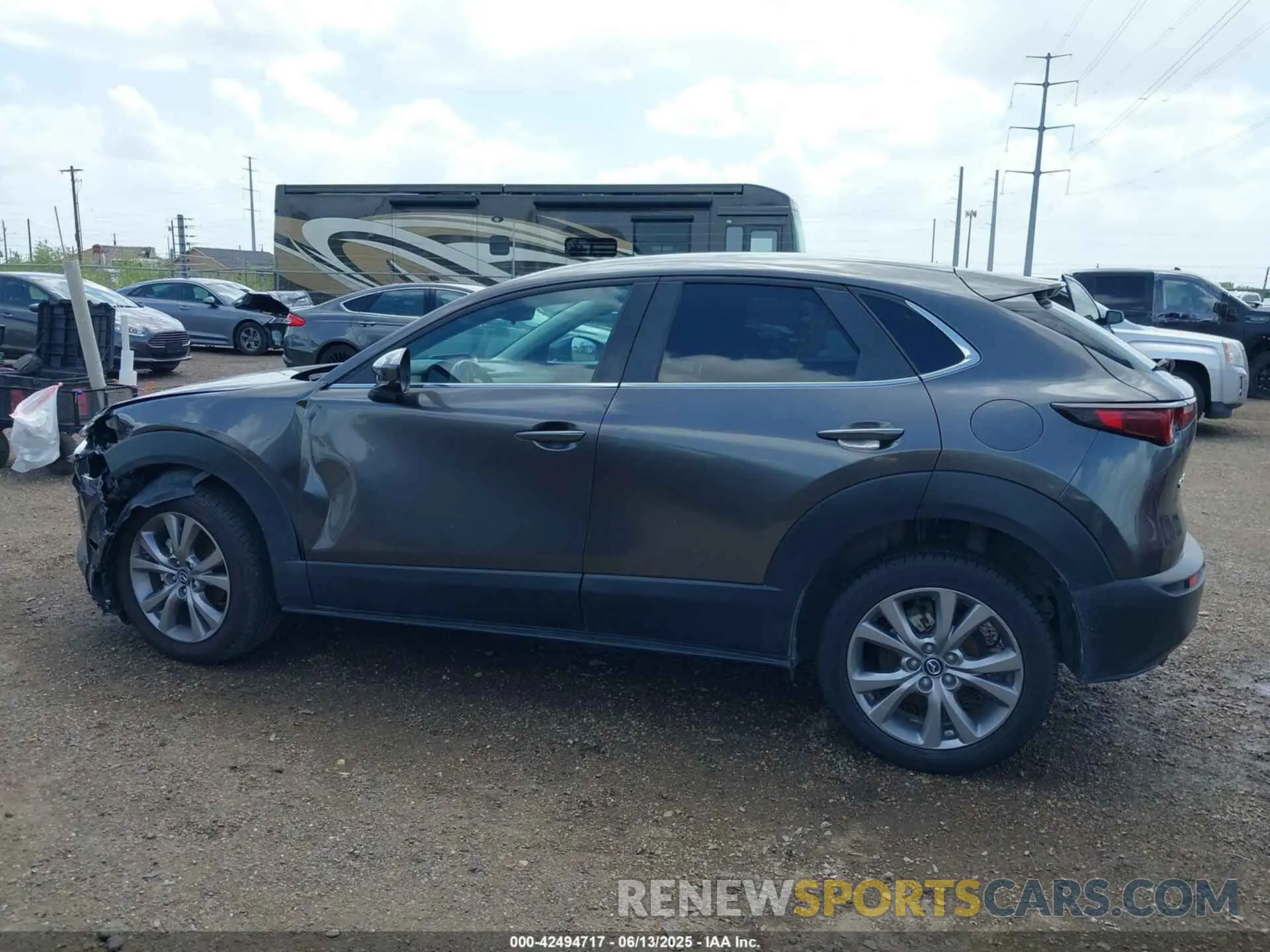 14 Photograph of a damaged car 3MVDMABL7MM221566 MAZDA CX-30 2021