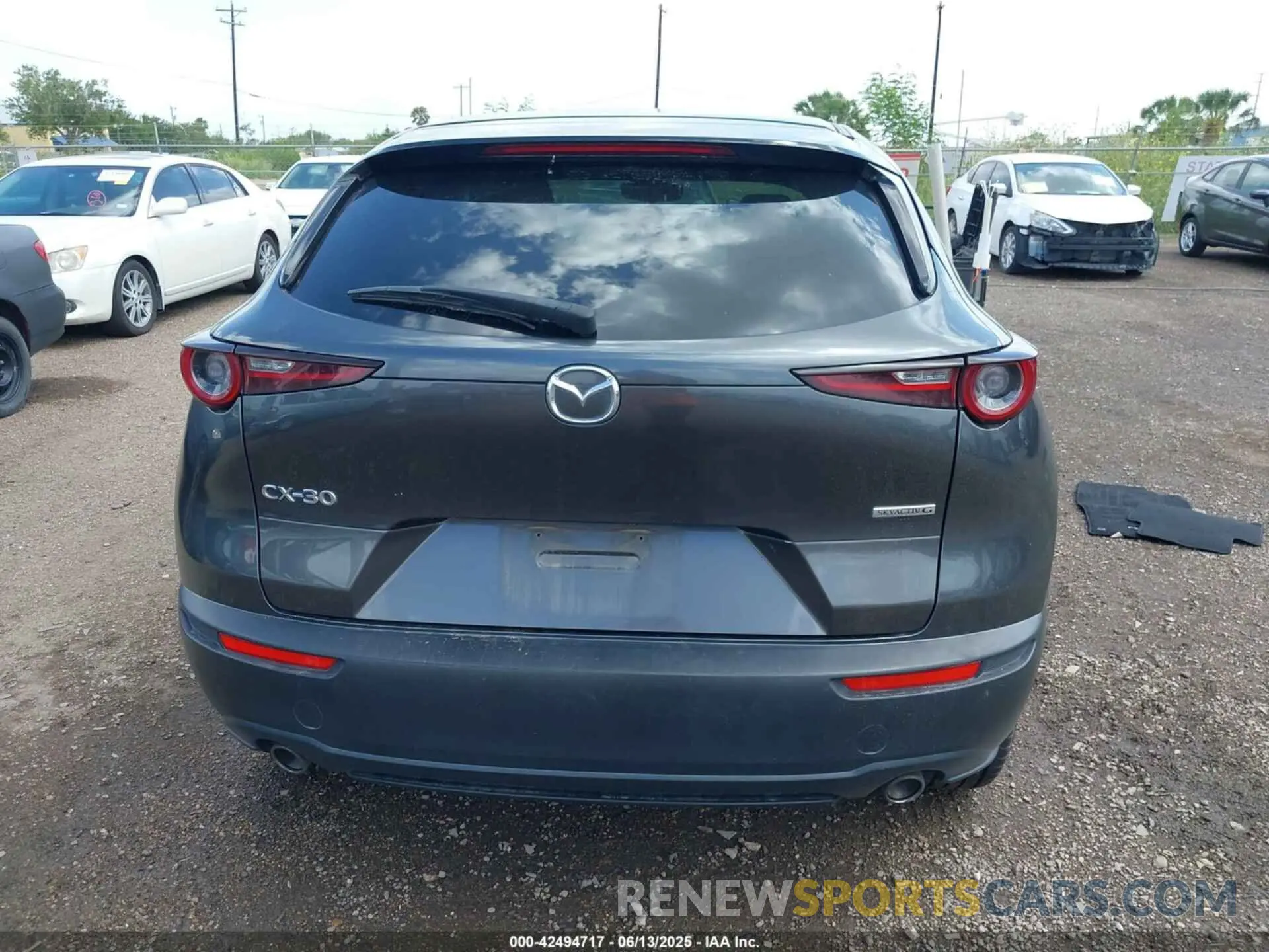 16 Photograph of a damaged car 3MVDMABL7MM221566 MAZDA CX-30 2021