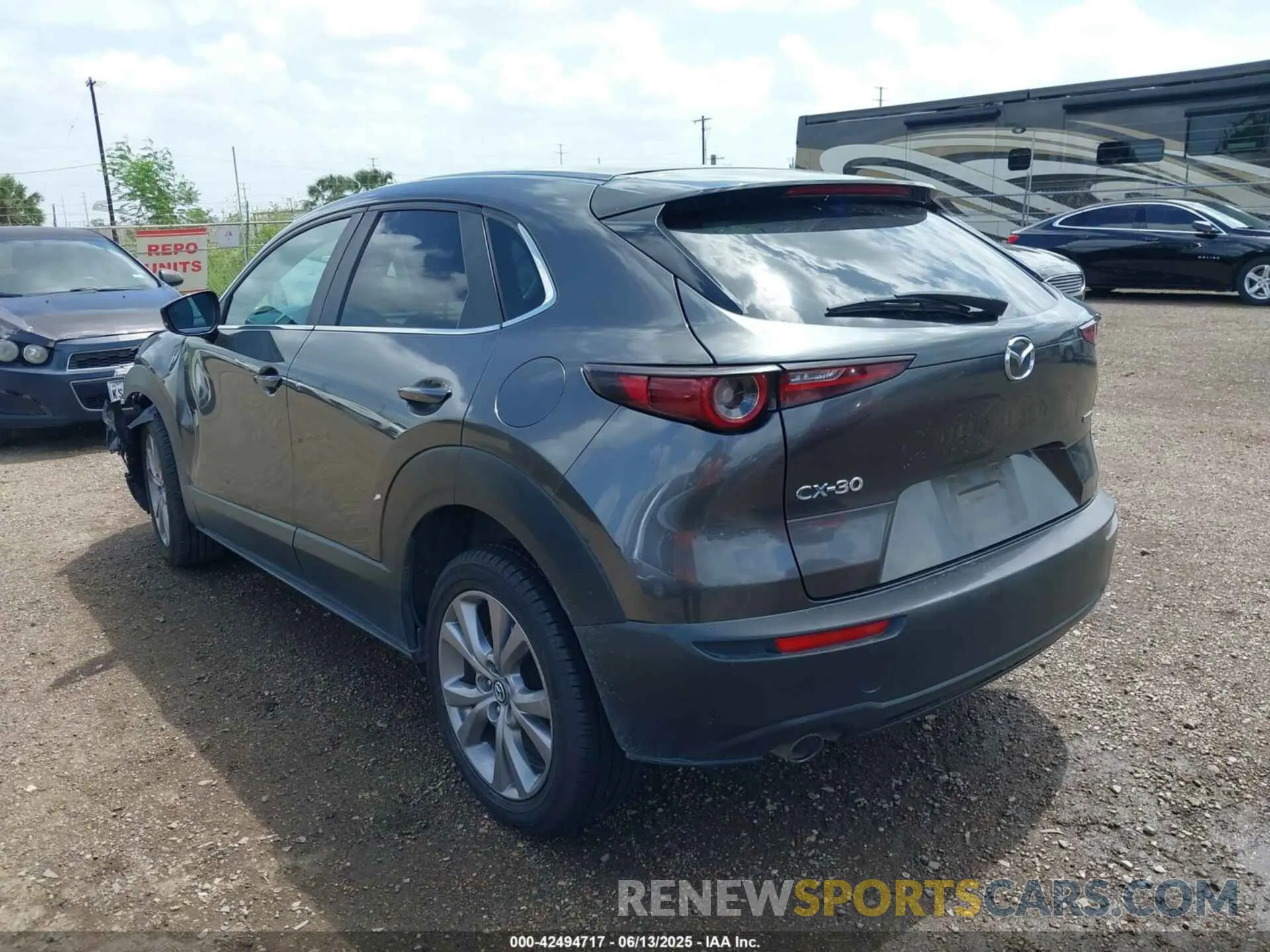3 Photograph of a damaged car 3MVDMABL7MM221566 MAZDA CX-30 2021